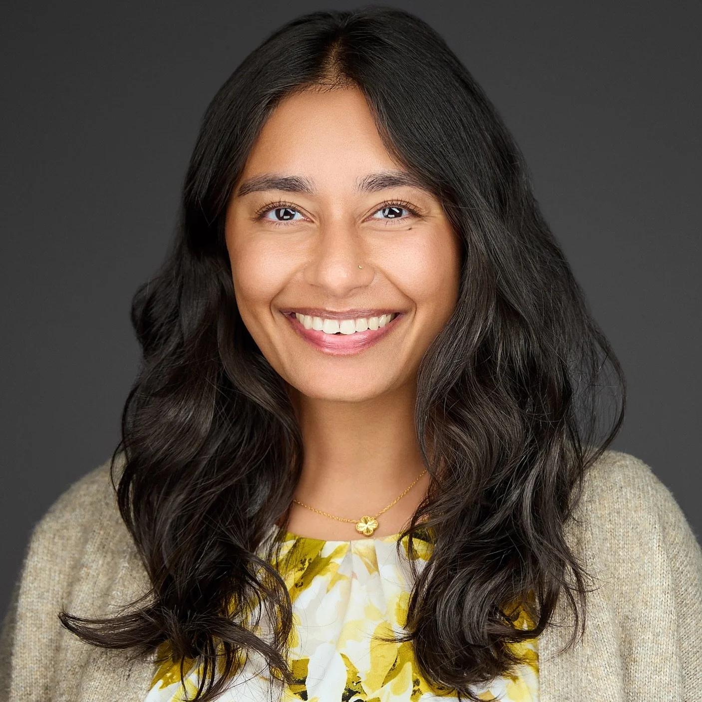 New headshot of Taniya - addiction therapist, helping so many people everyday. 

#professionalphotographer #professionalheadshot #personalbrand #portraitphotography
