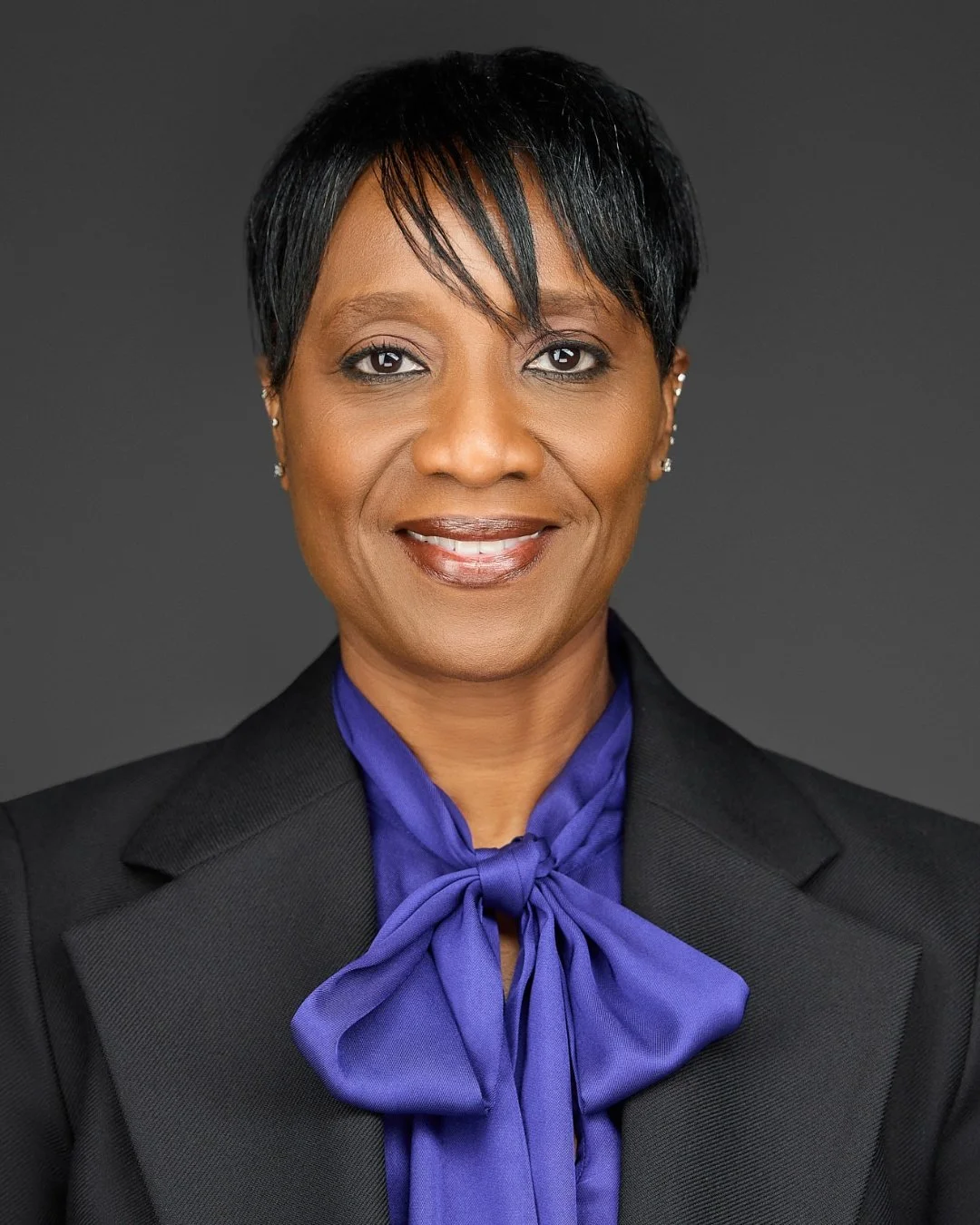 New Headshot for Meta

#HeadshotPhotography #ProfessionalHeadshots #BusinessPortrait #PersonalBranding #ModernHeadshots #StudioPortraits #OCPhotography