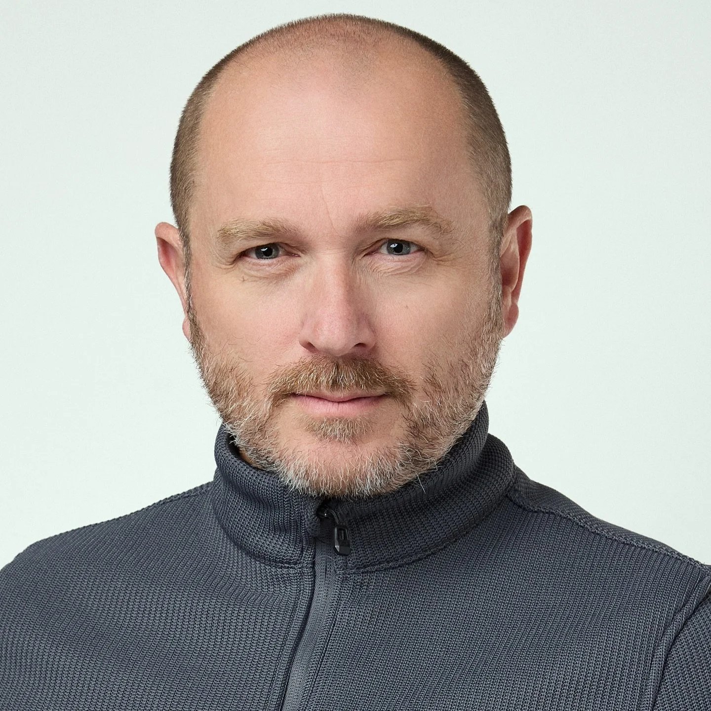 I tested some lighting techniques to create directional but smooth shadow transition. 

In 2026 I&rsquo;ll be focusing on more portrait besides just headshots.