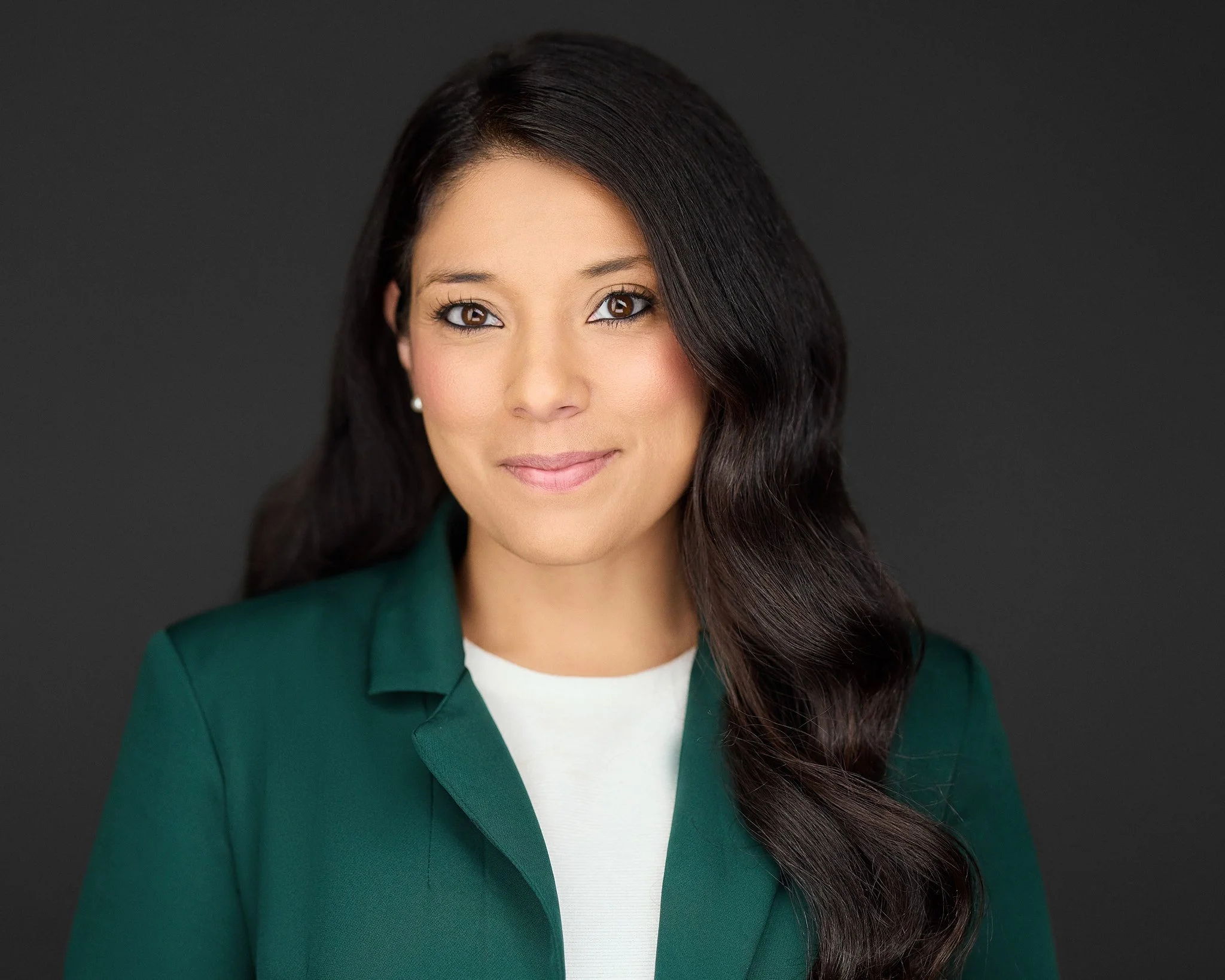 Professional Woman Headshot in Irvine