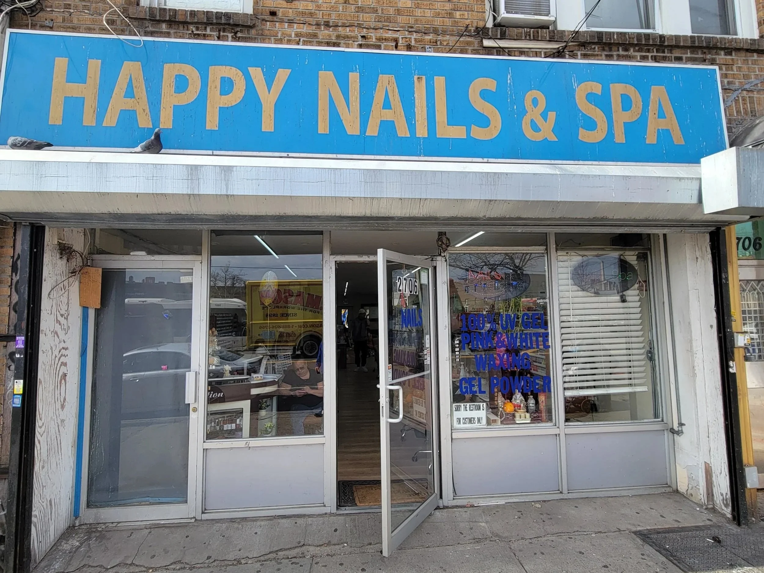 Image of Happy Nails and Spa in The Bronx, New York