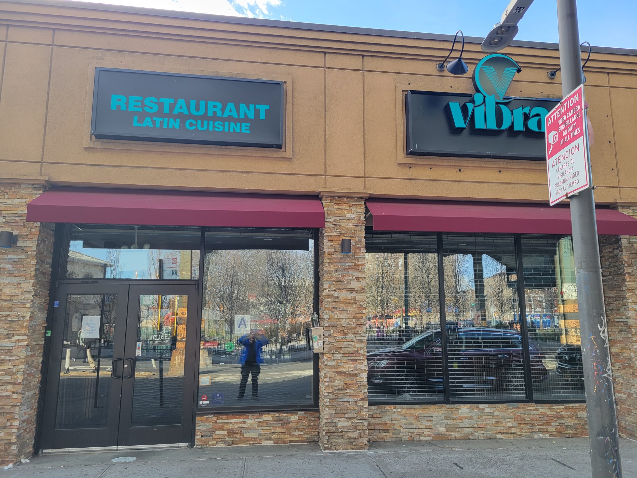 Image of Vibra Restaurant store front in the Bronx, New York