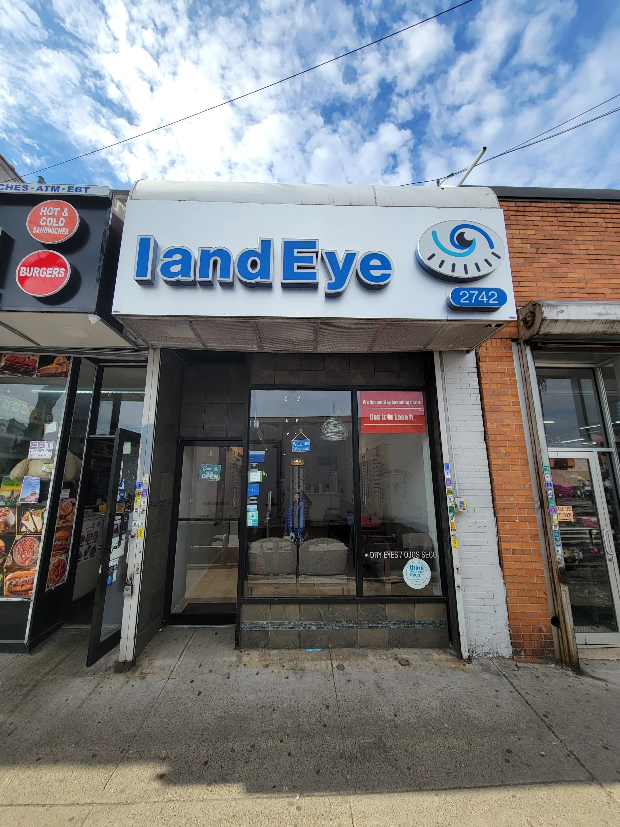 Image of Icare store exterior signage