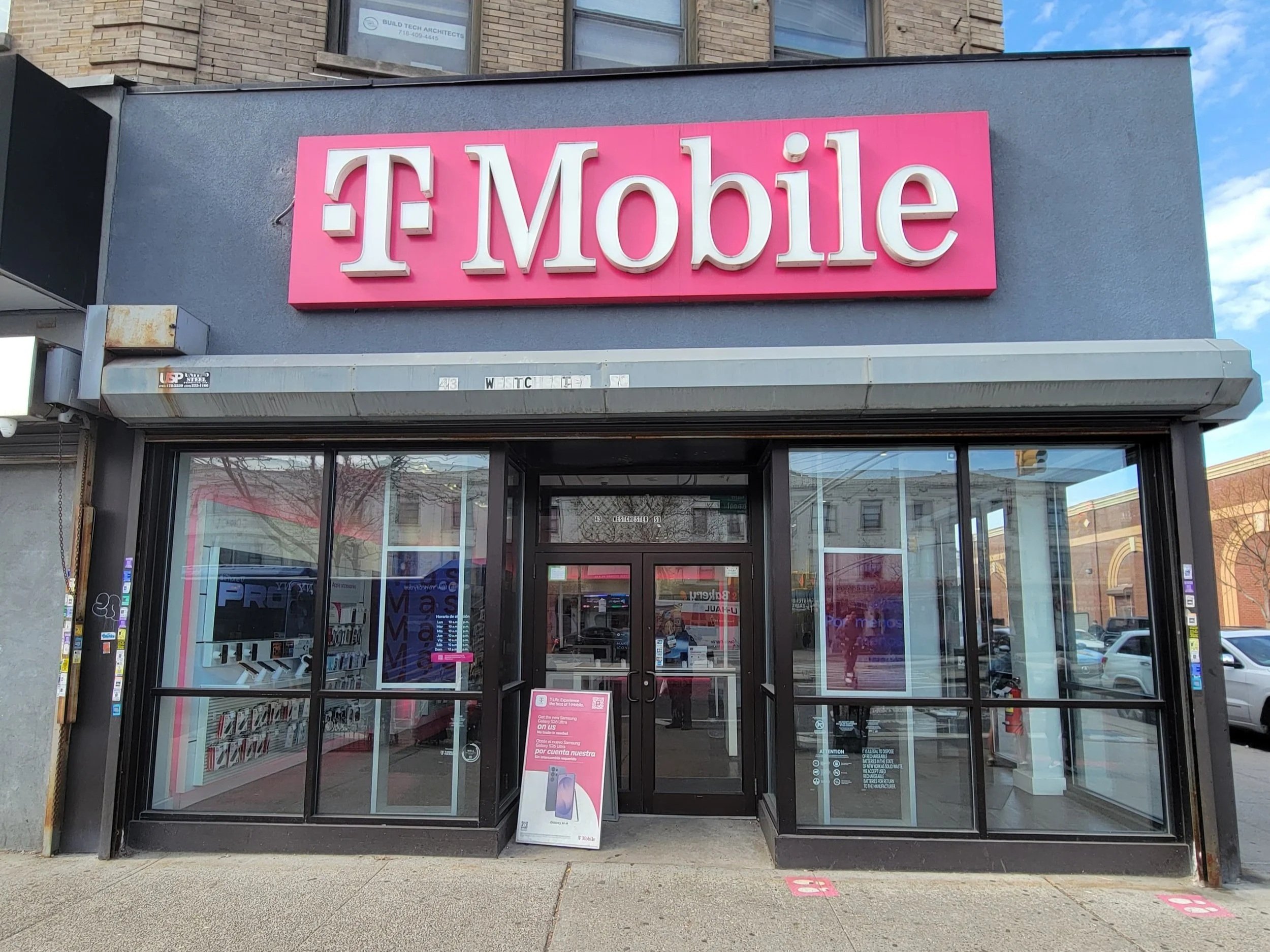 Image of T-Mobile Storefront