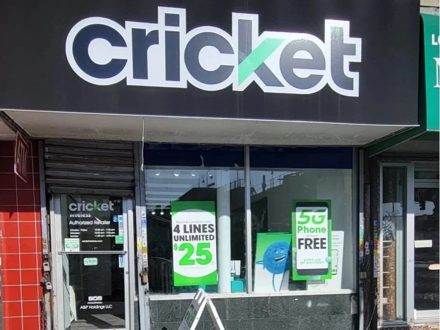 Image of Cricket store front in the Bronx, New York