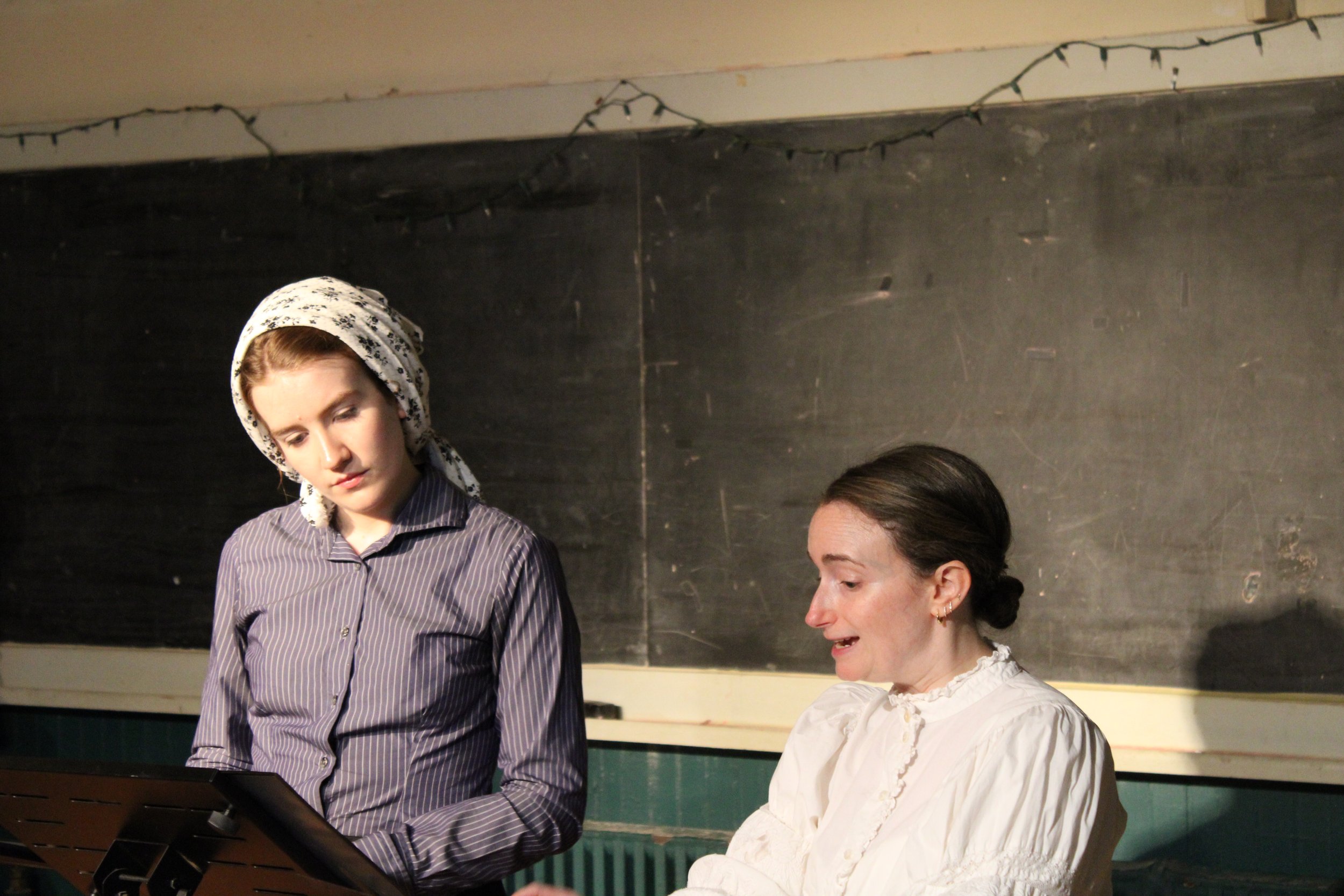 Annalisa (Clara Steeves) and Susanna (Rachel Halper) 