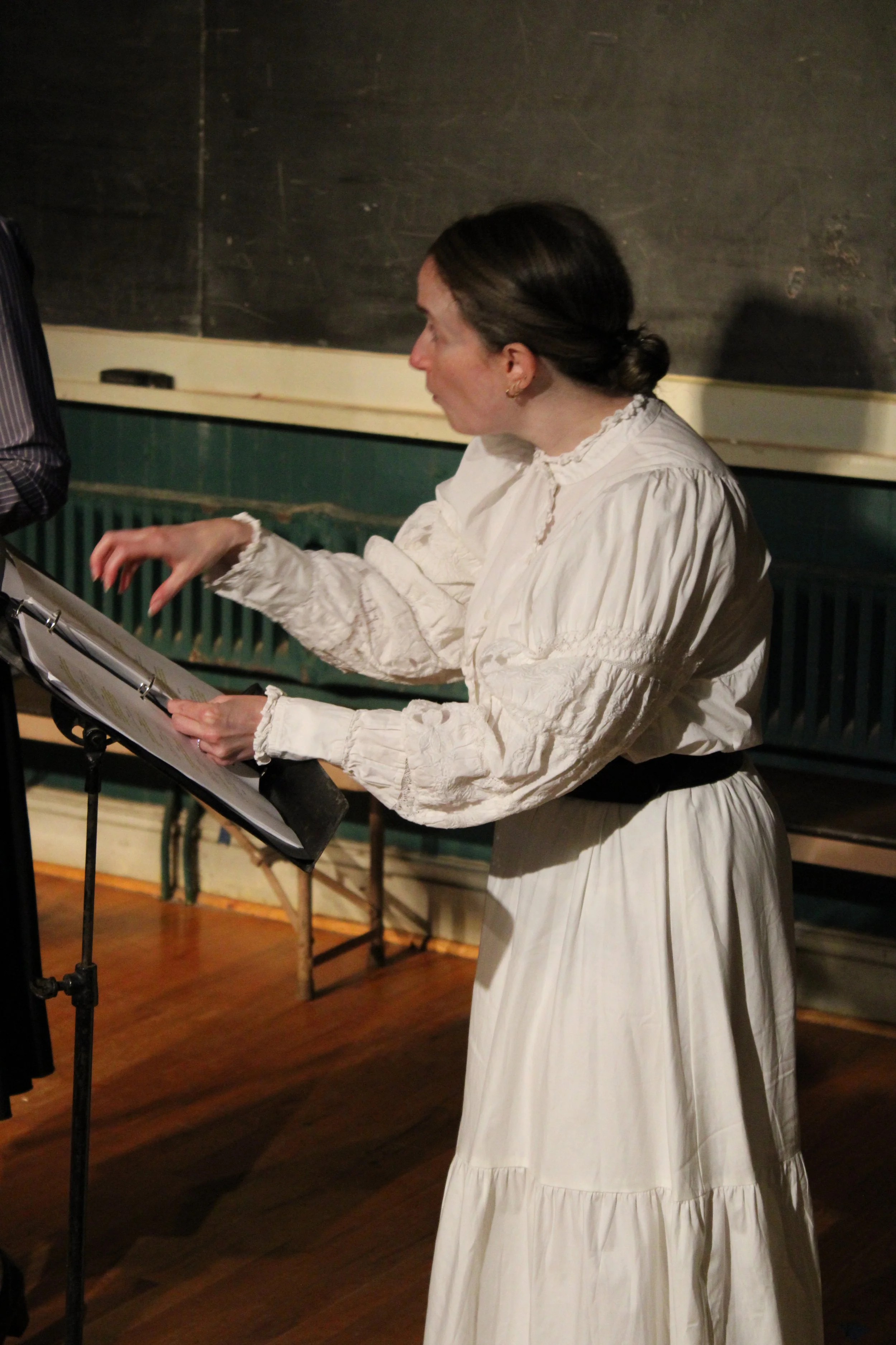 Susanna (Rachel Halper)