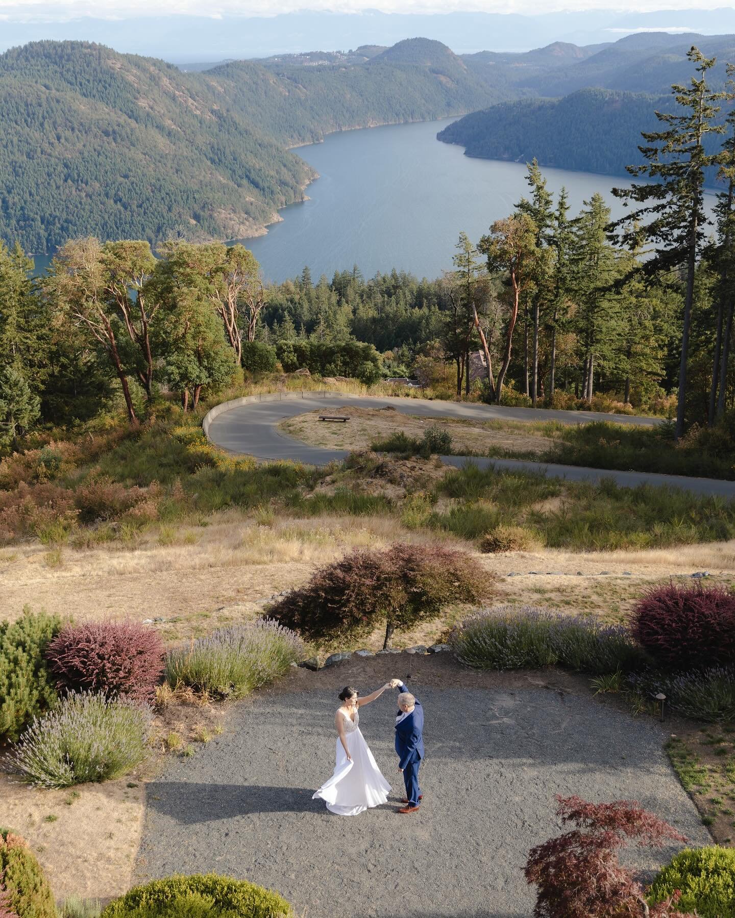 Will and Stephanie @villaeyrie with hair and make up by @makeupartistrybytrish 
*
*
*
*
*
#weddingphotographer #victoriabc #victoriabcwedding #yyjweddings #weddingsvancouver #bcwedding #westcoastweddings #2024bride #weddingphotography #bcweddings #we