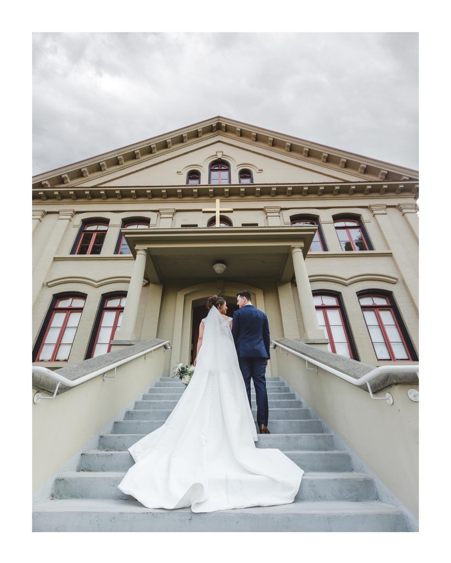 Michelle and Anthony at Saint Annes. A beautiful wedding for an equally beautiful couple.Officiant  @vancouverislandweddinglady  Wedding Organizer @beautybrideweddings 
*
*
#Gulfislandweddings #vancouvercouple #weddingsvancouver #vancouverengagementp