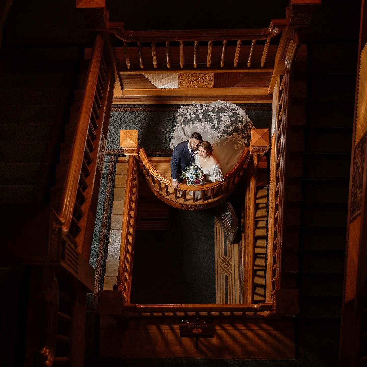 A little light and a big staircase! @craigdarrochcastle with Julia and Hussein. 💕 
*
*
*
*
*
#weddingphotographer #victoriabc #victoriabcwedding #yyjweddings #weddingsvancouver #bcwedding #westcoastweddings #2025bride #weddingphotography #bcweddings