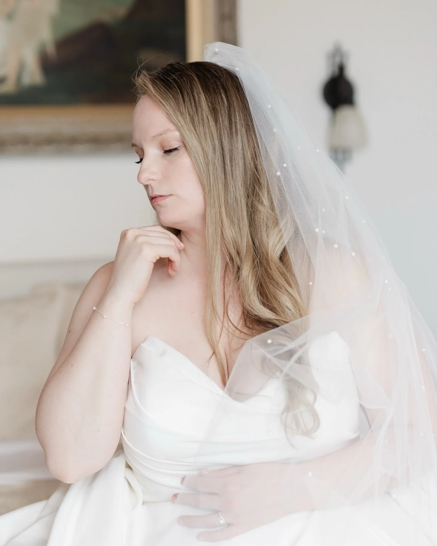 Pretty moments and pretty things with Sheri and Larkin @summithousemalahat  Wedding Organizer @beautybrideweddings #westcoastweddings #canadianweddingphotographer #bride #weddingday