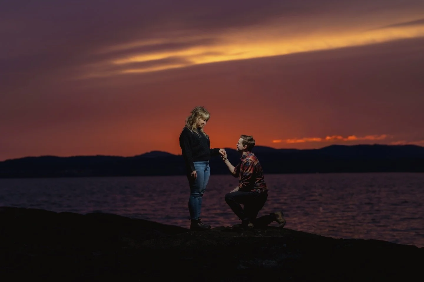 She said yes! Well actually she said yes a few weeks ago but there wasn&rsquo;t a camera to capture the moment. We did just that Friday evening along Dallas Road. The sunset was a bonus we were not expecting but we were ready with our flash to captur