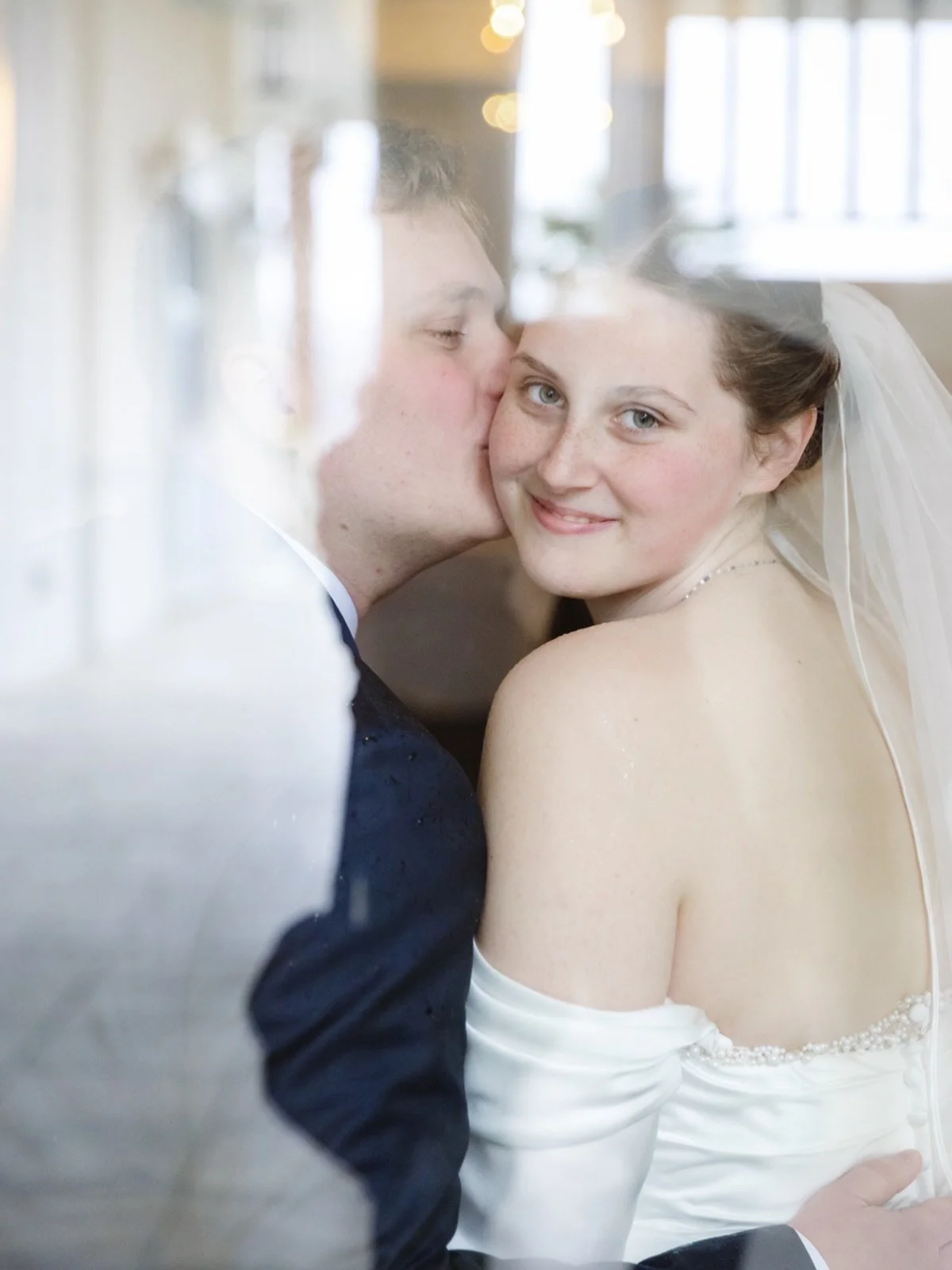 A beautiful moment through the window ❤️