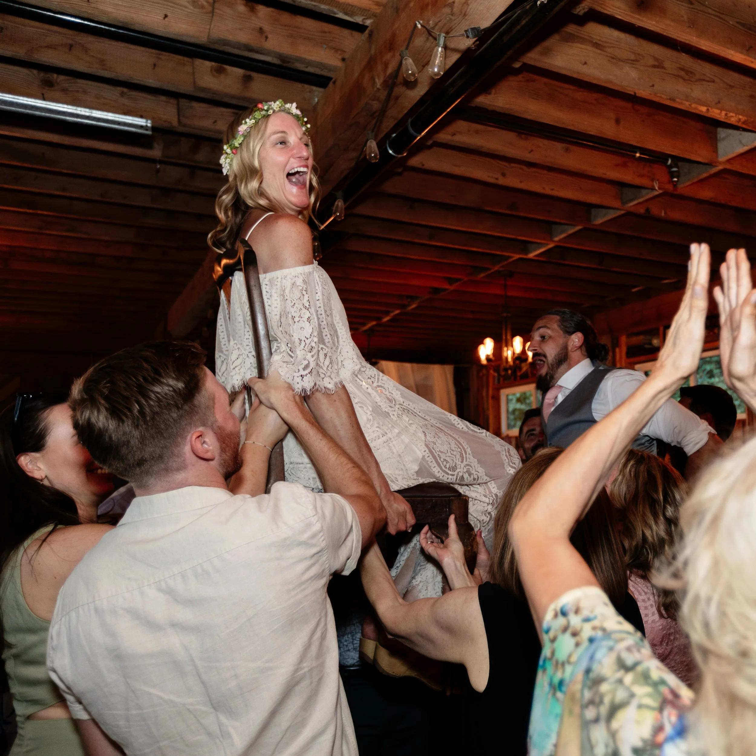 The best times&hellip; @kildarafarms @freshviewevents #bcweddingphotographer #canadianweddingphotographer #westcoastwedding #lindseymillarphotography
