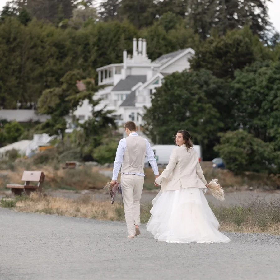 Congratulations to Raymond and Julia, married Saturday. The rain held off for their beautiful beach ceremony and the sun shined for their reception on the patio of Sooke Harbour House. 

Venue @sookeharbourhouse
Makeup by @costa_chic 
Hair by @natali