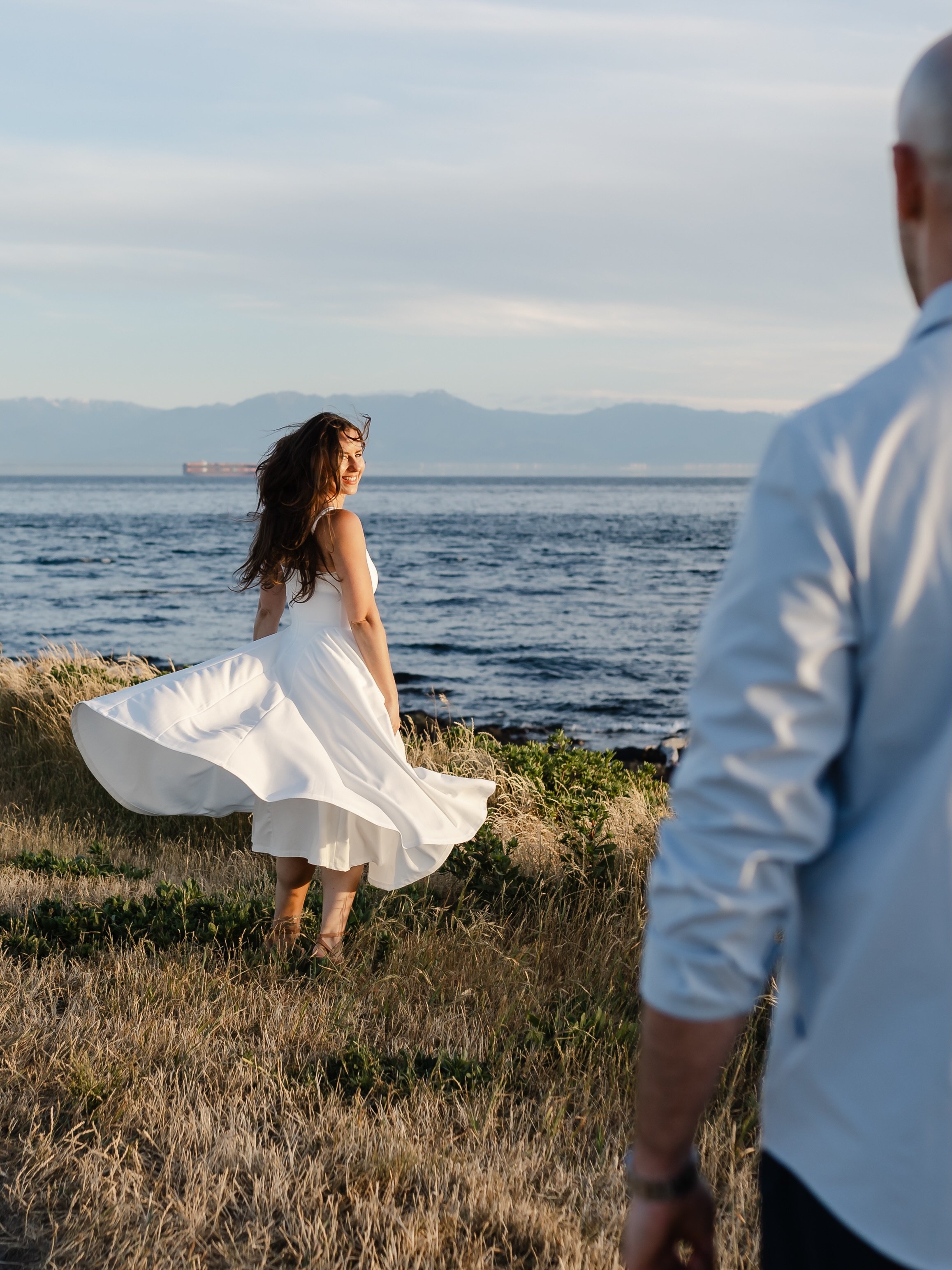 Golden light, ocean views, and plenty of laughter with Sara and Colin on Dallas Road.

The best couples sessions are always the ones filled with genuine moments, fun, and lots of love. #vancouverislandphotographer #westcoastphotographer #engaged #cou
