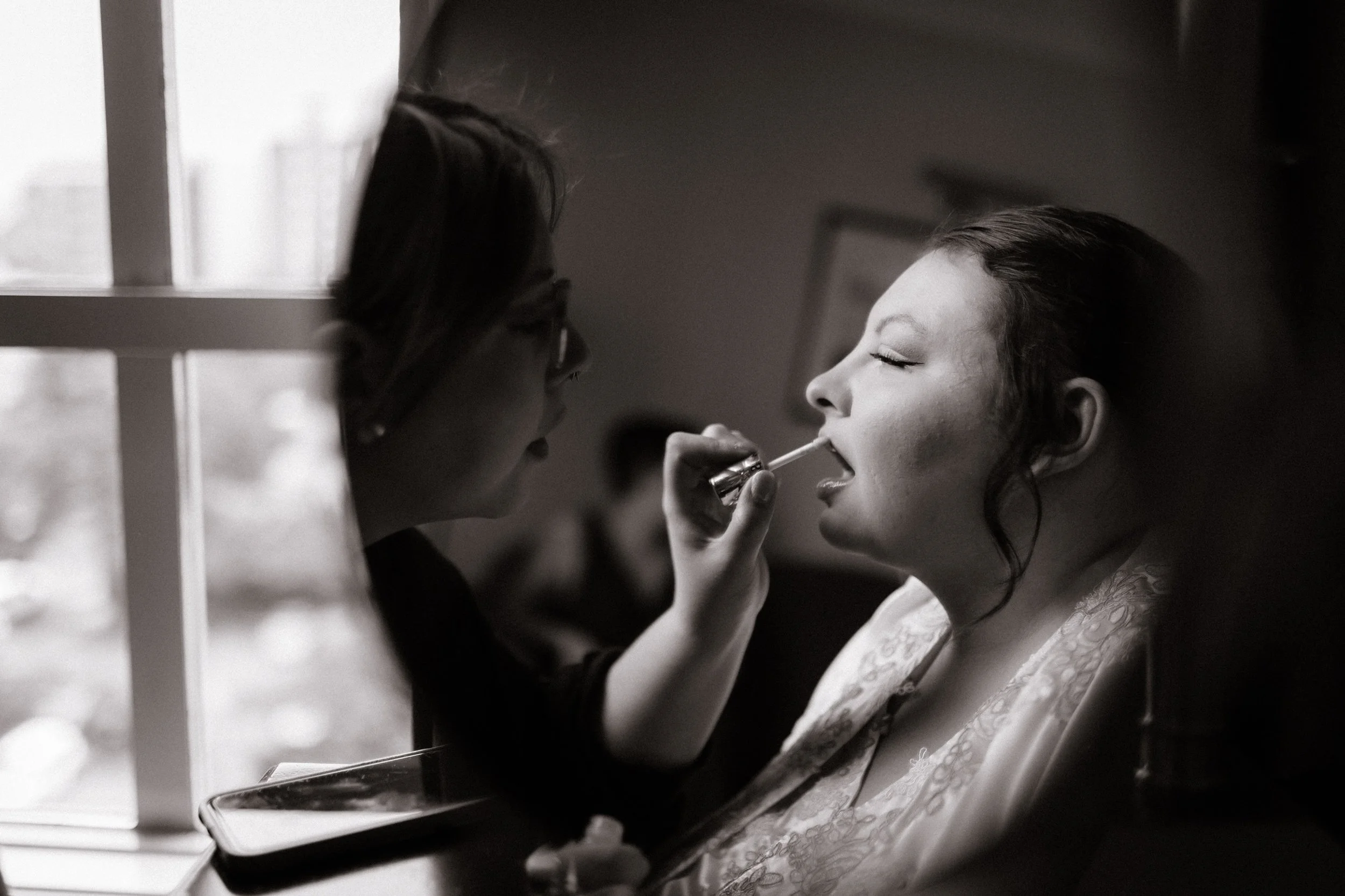 Reflections of a beautiful moment between two sisters. ❤️ #bride #brideprep #2026bride #bcwedding #lindseymillarphotography