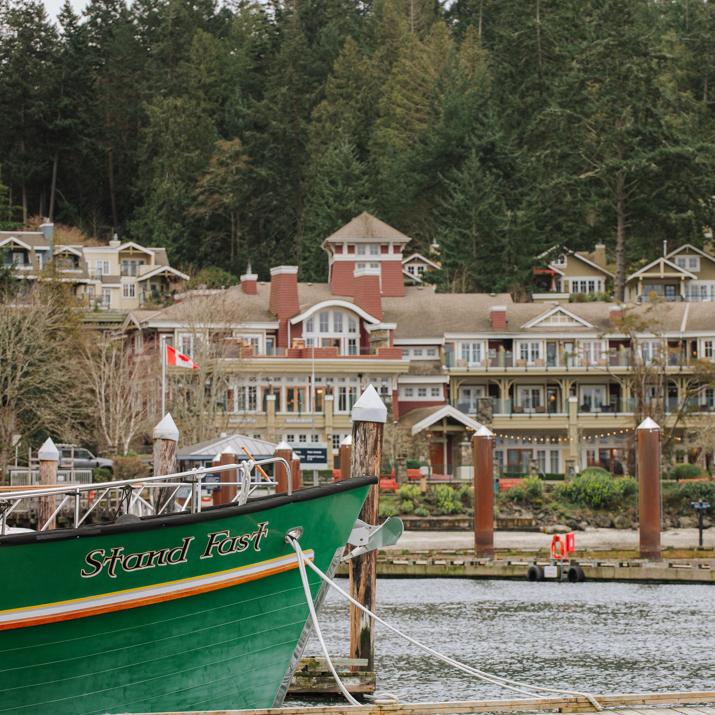 This weekend I was visiting family on Pender Island and visiting @poetscovewedding for a couple of our 2027 couples getting married there. ❤️ So beautiful! We look forward to many trips there in 2027. #bcweddings #weddingvenue #westcoastwedding #lind