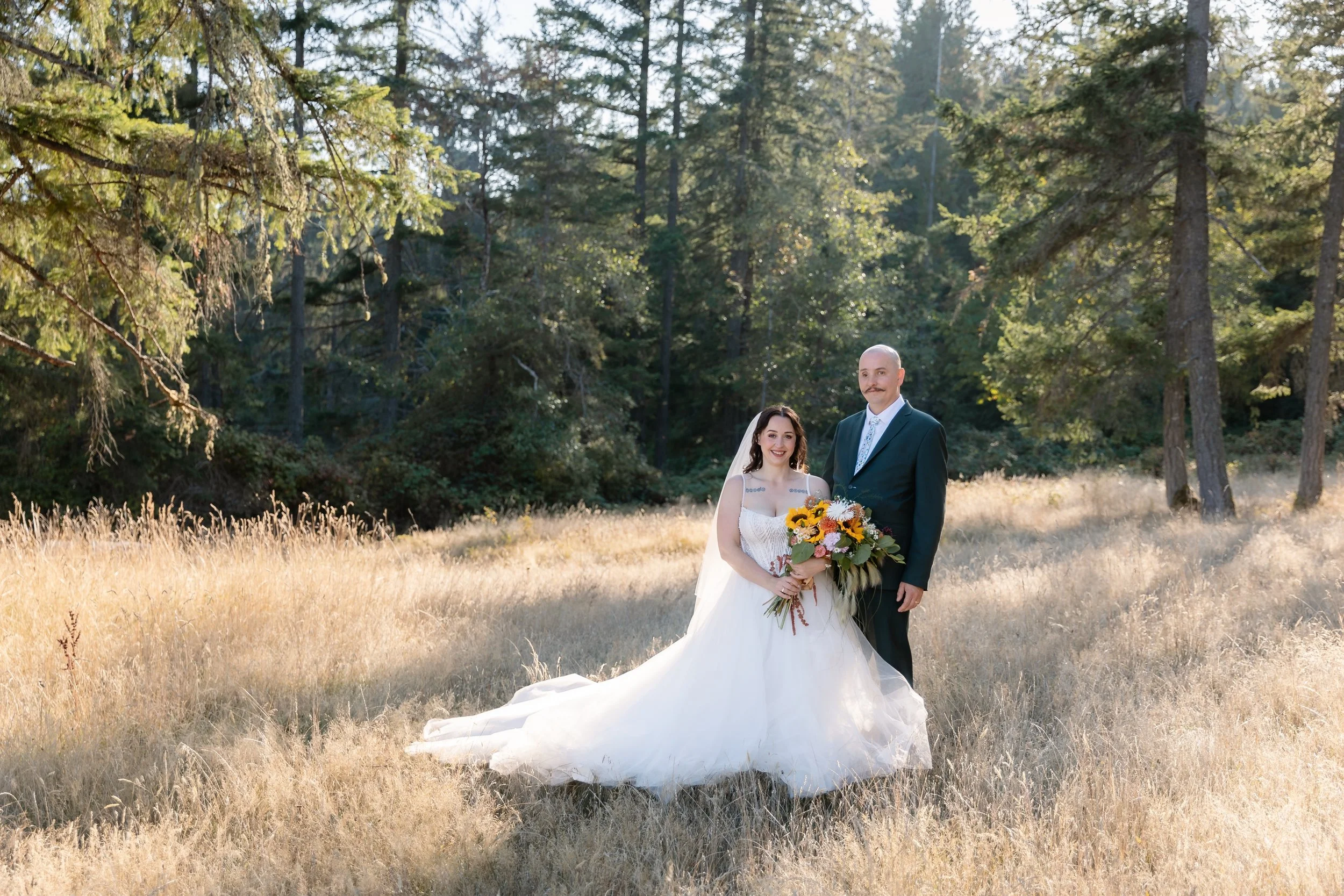 Today I&rsquo;ll be delivering Alex and Lydia&rsquo;s wedding day gallery 🥰 

Venue @brannenlakeestates 
Hair &amp; Makeuo @vibeautifystudio 

#yyjweddings #vancouverislandwedding #vancouverislandweddingphotographer #lindseymillarphotography #westco
