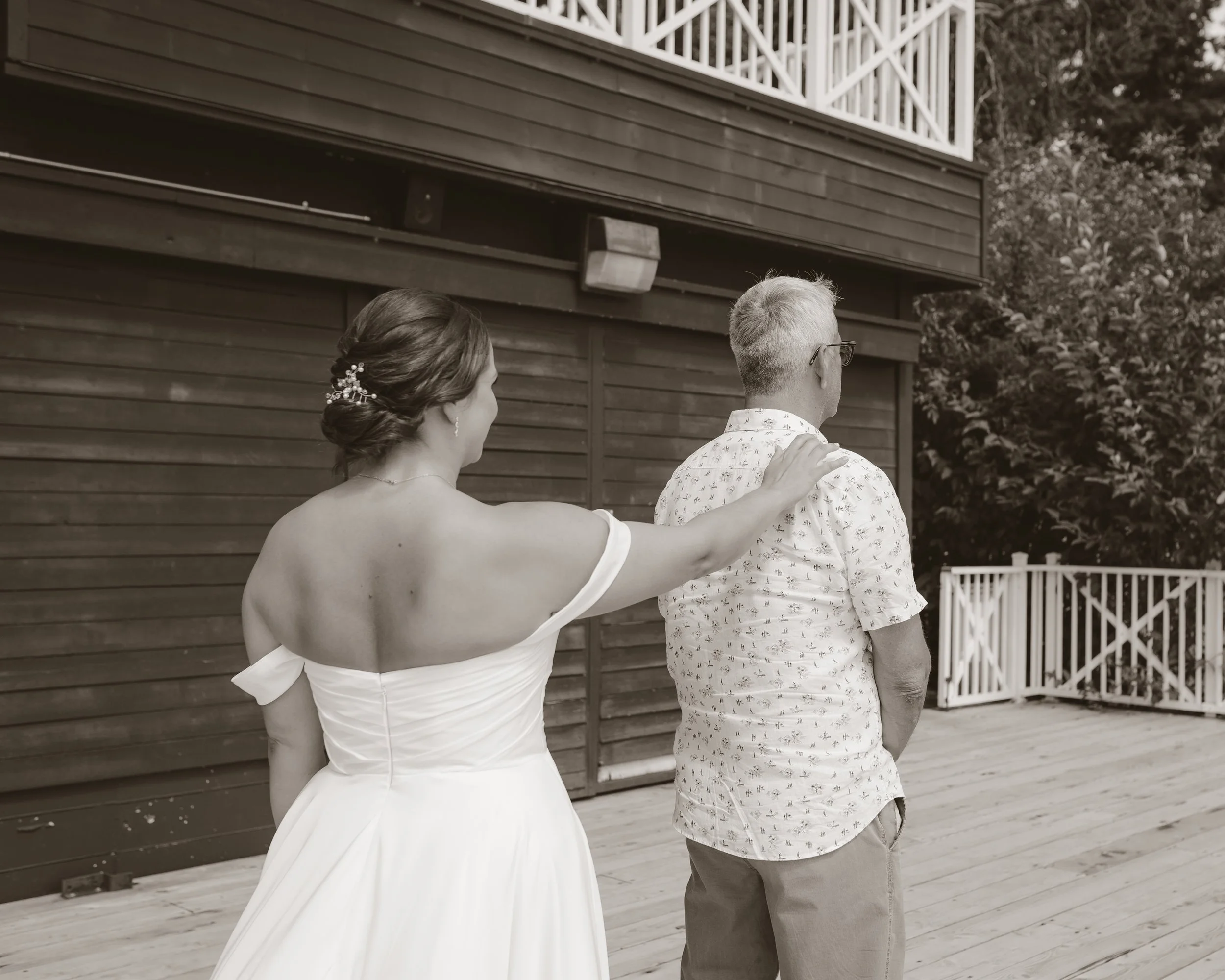 Trevor and Lindsay-3128.jpg