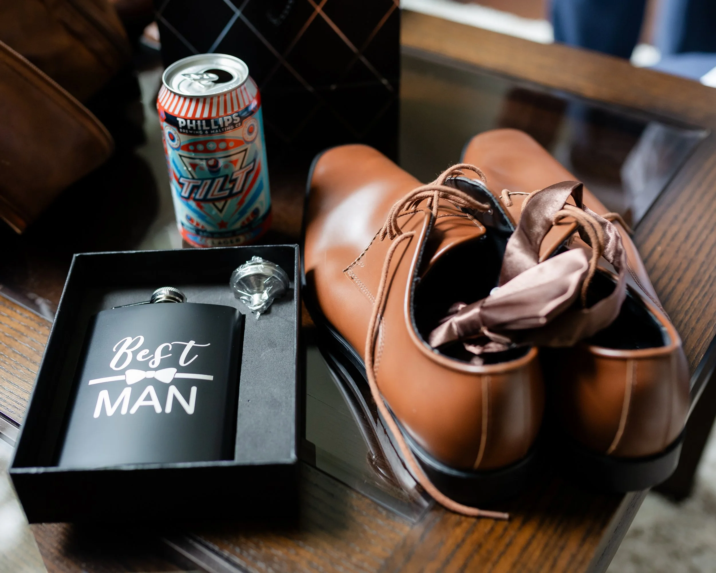 Trevor and Lindsay-3016.jpg