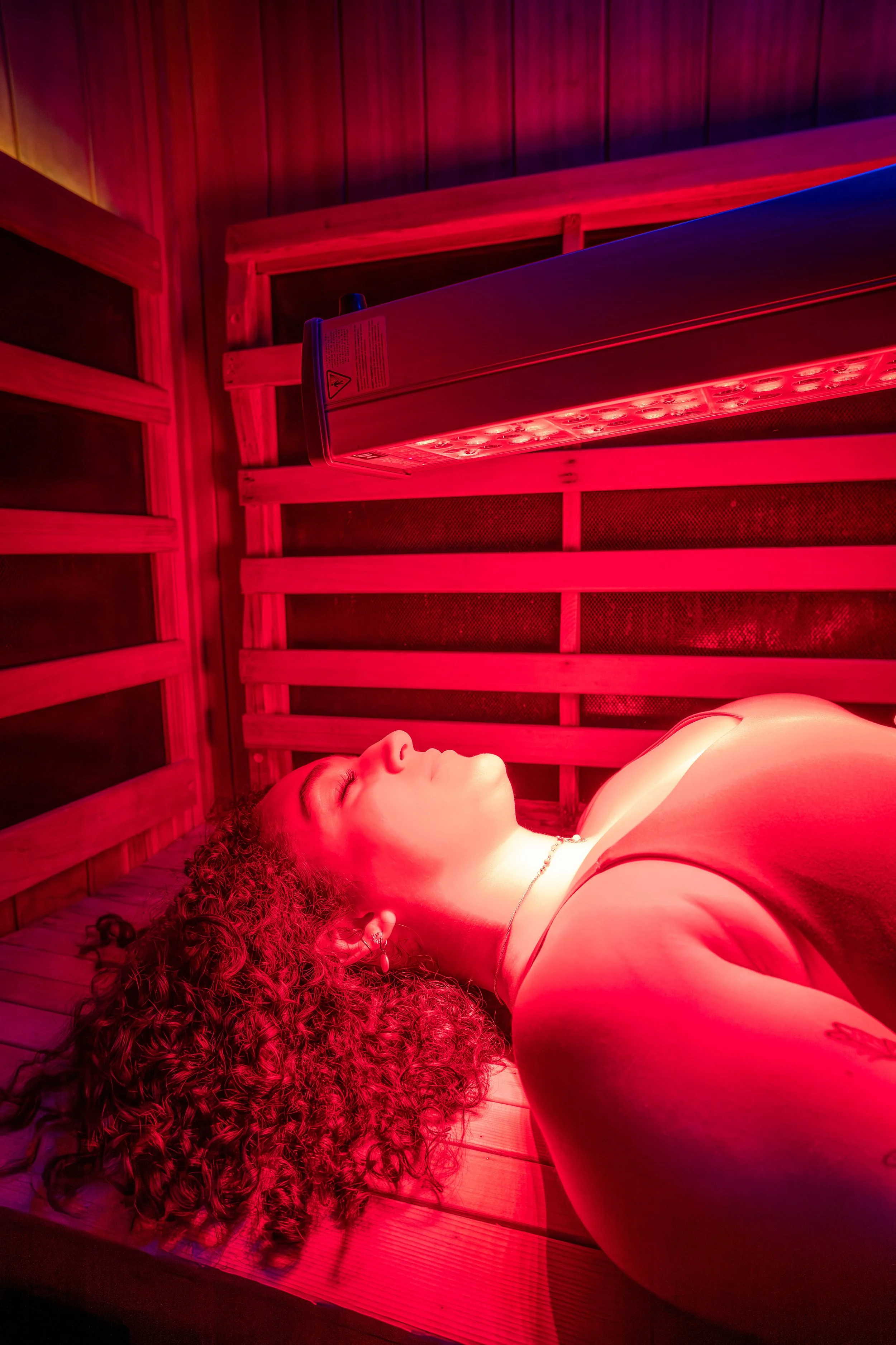 Guest receiving red light therapy