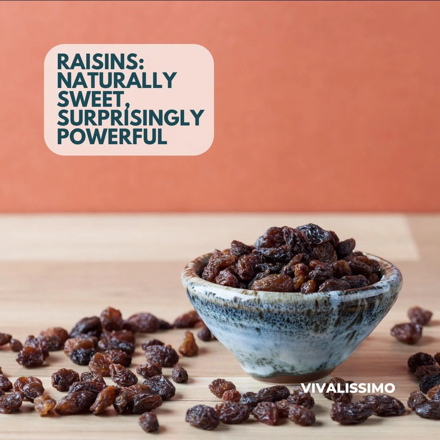 Raisins make a delicious and nutritious snack&mdash;perfect for salads, rice dishes, and breakfast bowls. Just a handful a day can help curb appetite, support gut health, and even promote oral wellness. Link in Bio. #adaptogens #functionalnutrition #