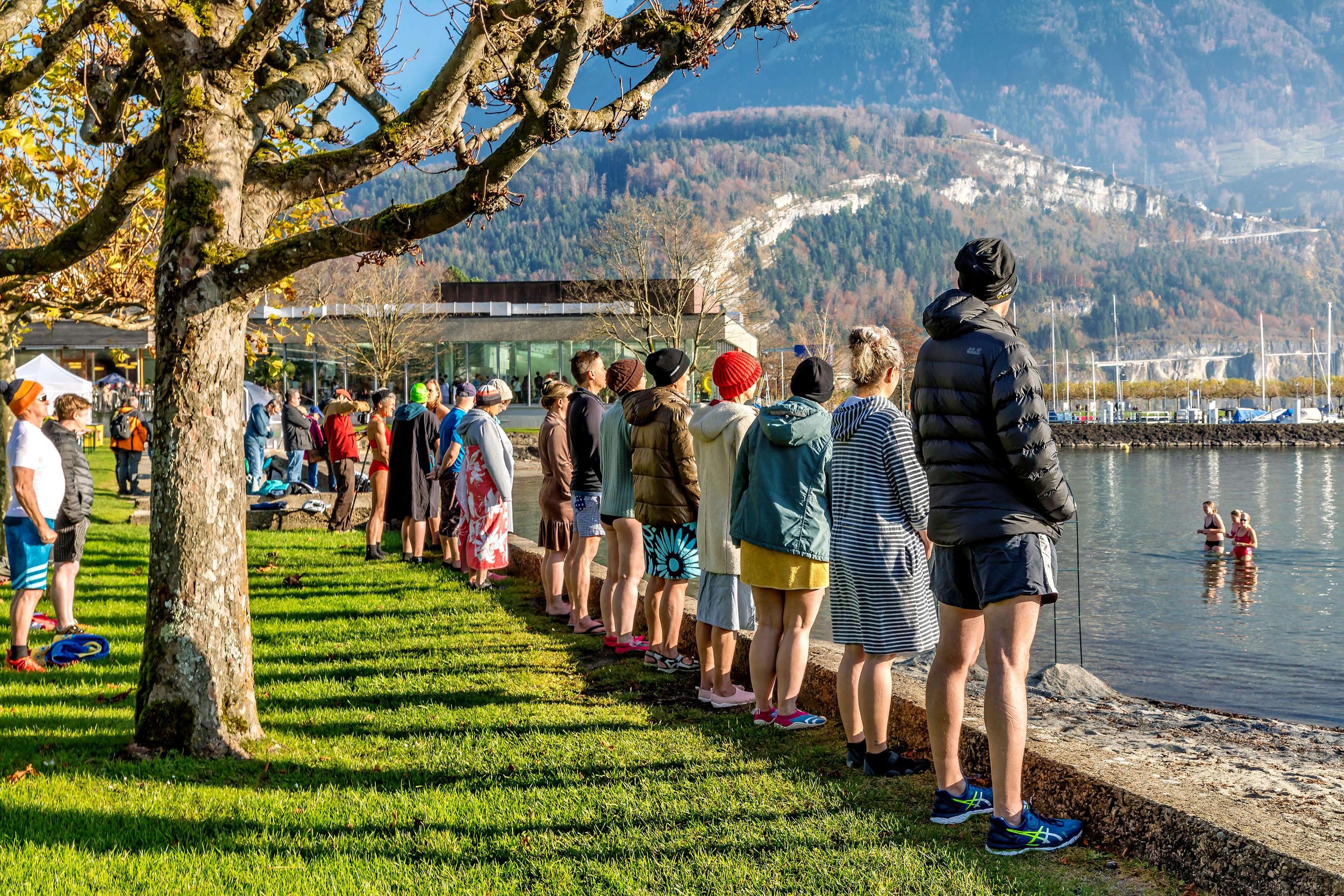 BRUNNEN | TELL-WINTERSCHWIMMEN