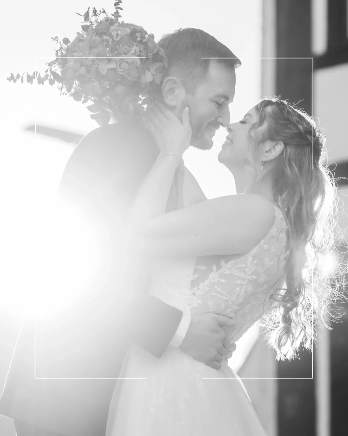 "Wir brauchen kein 2stunden shooting f&uuml;r uns!". 

Doch 👋🏾
Braucht ihr. 
Vielleicht  keine 2 Stunden. Aber nehmt euch 60 Minuten. 60 Minute , die euch als Paar geh&ouml;ren.  60 Monuten, in denen niemand an euch Zerrt, euch dr&uuml;ck