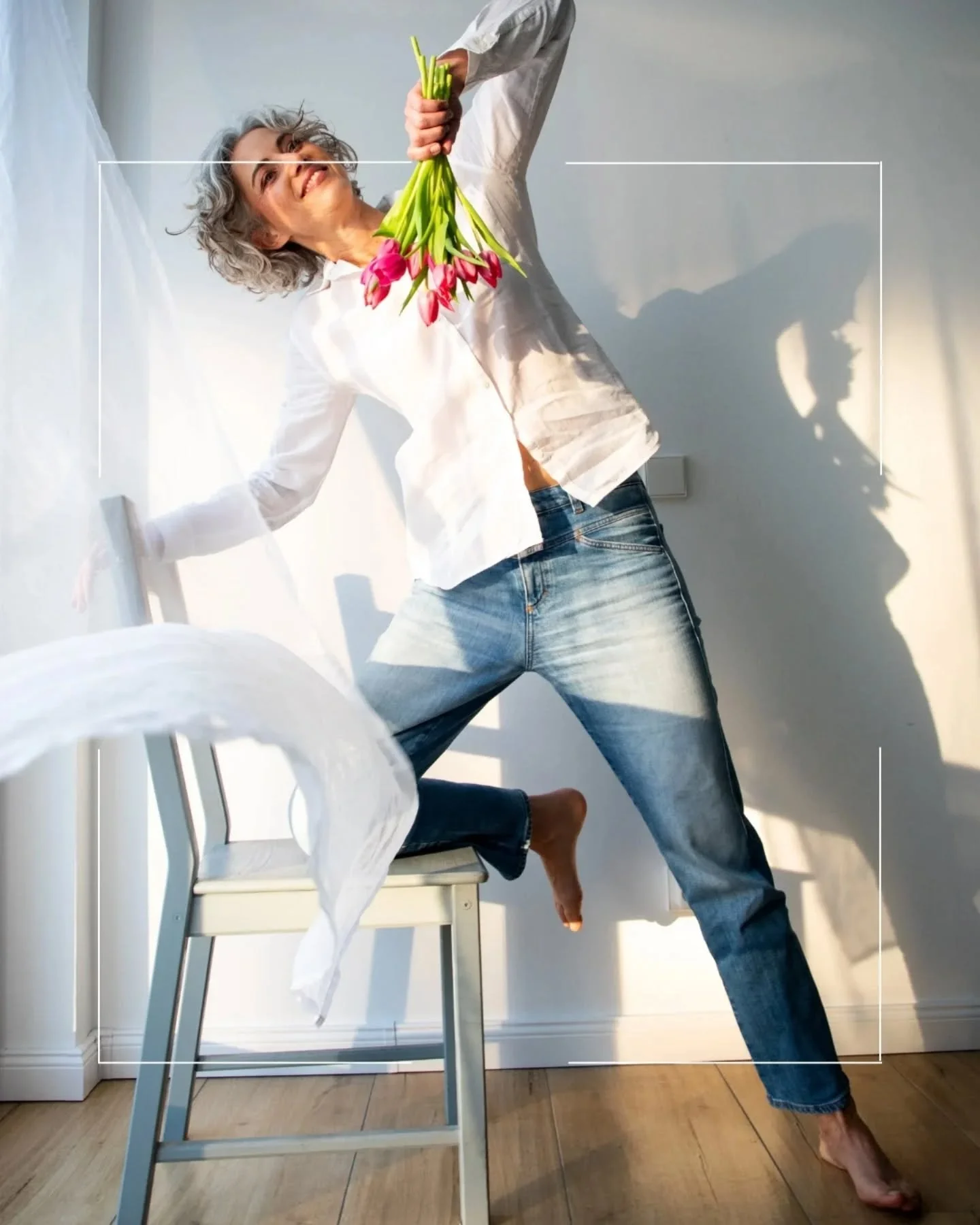 Licht &amp; Leichtigkeit 🌷
Und frische und Wachstum und Erwachen und Energie ✨️. Pure Magie. Z&auml;rtlichkeit und Weiblichkeit und leises Summen...
Das alles verbinde ich mit Fr&uuml;hling.. und ich liebe es all das auf Bildern einzufangen. 
Deine 