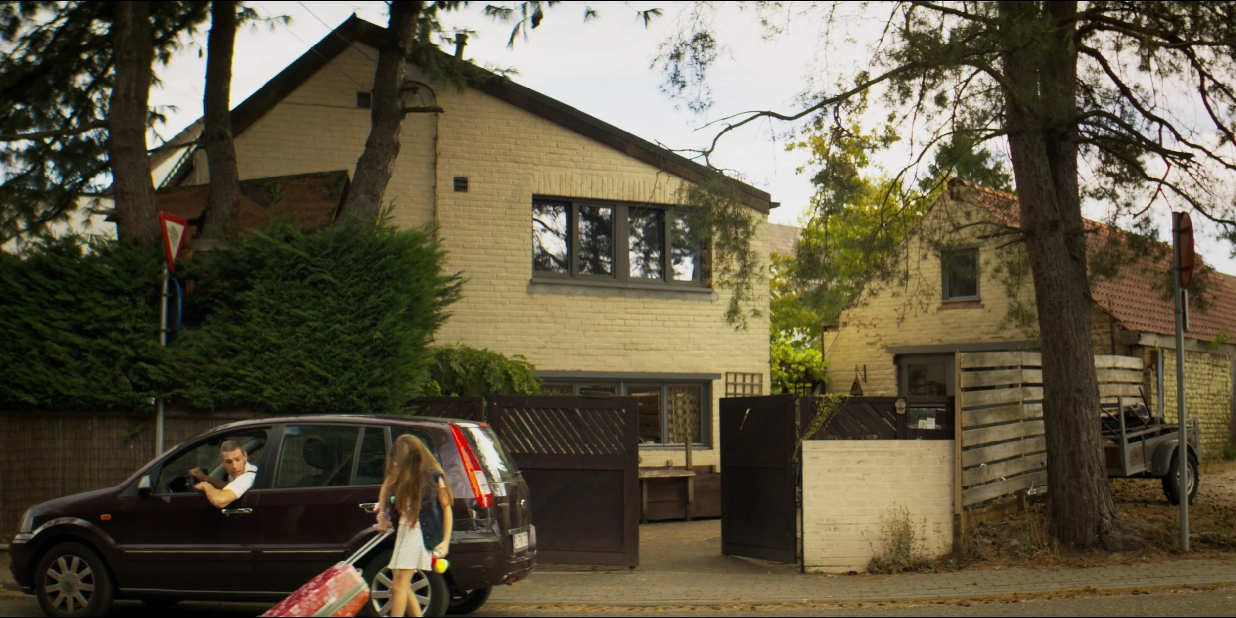 Still 2025-12-06 160117_1.1.2.jpg