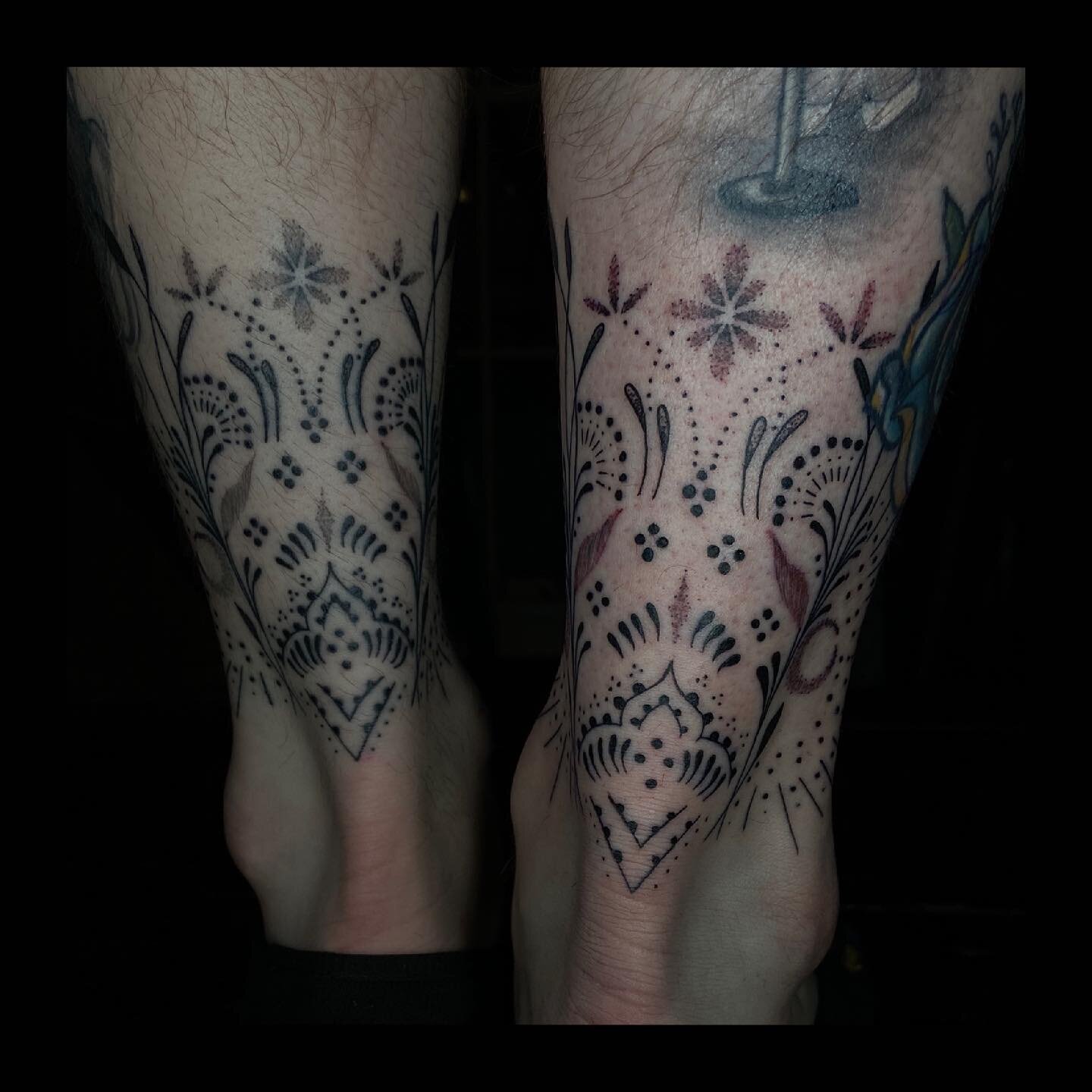 Artist: @dandunks_tattoo 
Shop: @intuitiontattoo 
Subject: Ornamental Ankles
.
.
.

#ornamentaltattoo #geometric #geometrictattoo #dotwork #blackandgreytattoo #suicidegirls  #tattoo #tattoos #girlswithtattoos #guyswithtattoos #inked #cttattooshop #ta