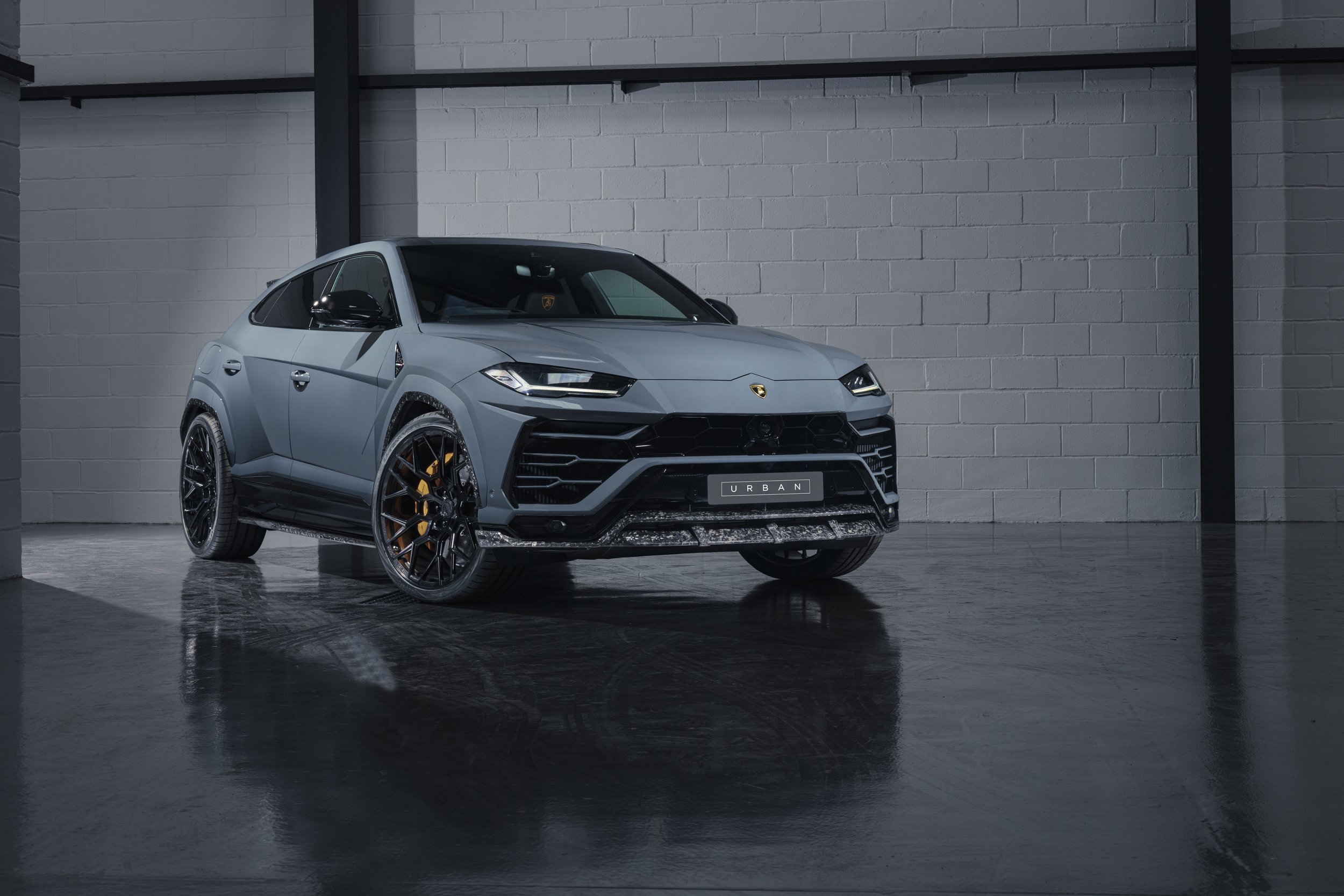 Z-Art Lamborghini Urus Dry Carbon Fiber Rampante Edizione Front Canard –  CarGym