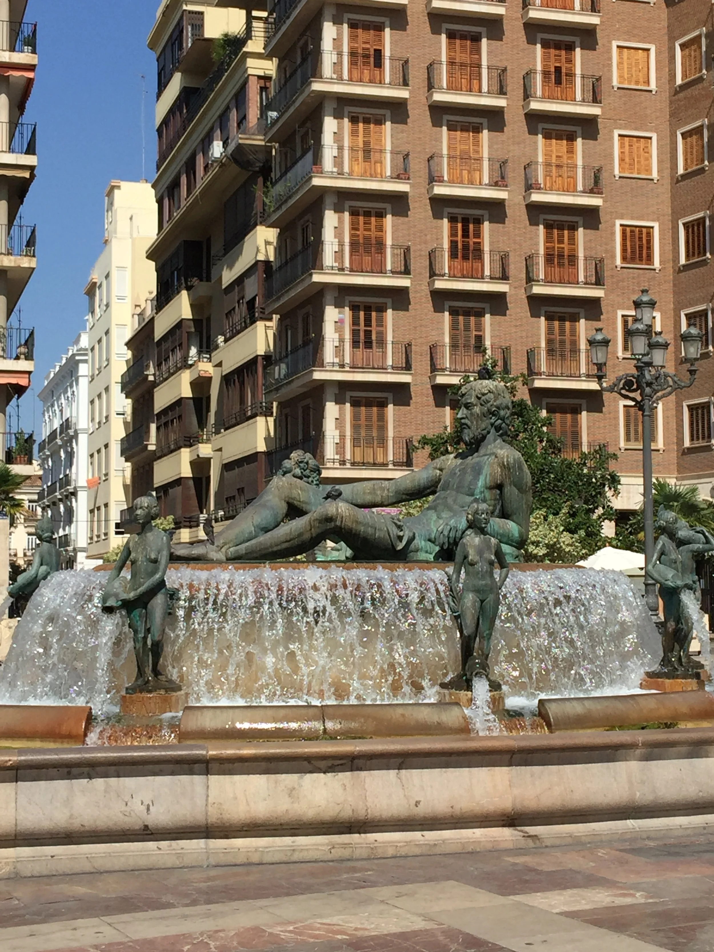 PlazadelaVirgen.JPG