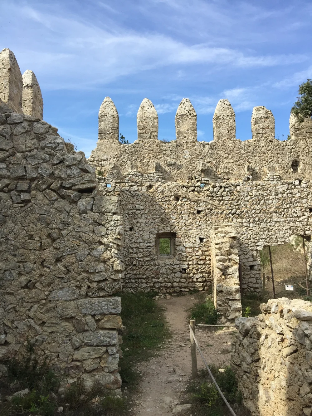 CastelldeSantueri4.JPG