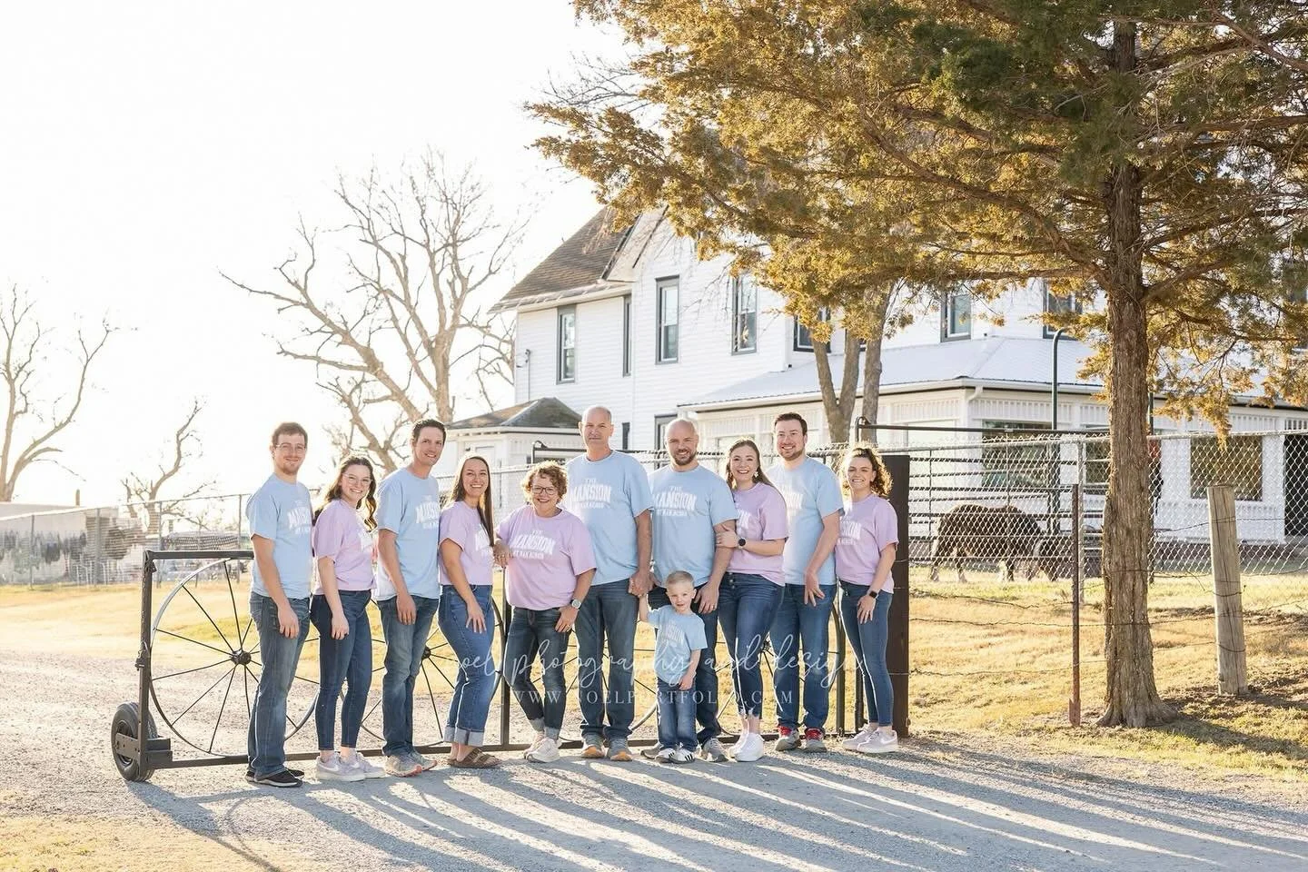 Now that The Mansion had their turn to share, there&rsquo;s no way I&rsquo;m passing on my turn to share this sweet family from a few weeks back. 💜💙 Thank you to the Hintz family for joining me for a quick session before your sprint event. This is 