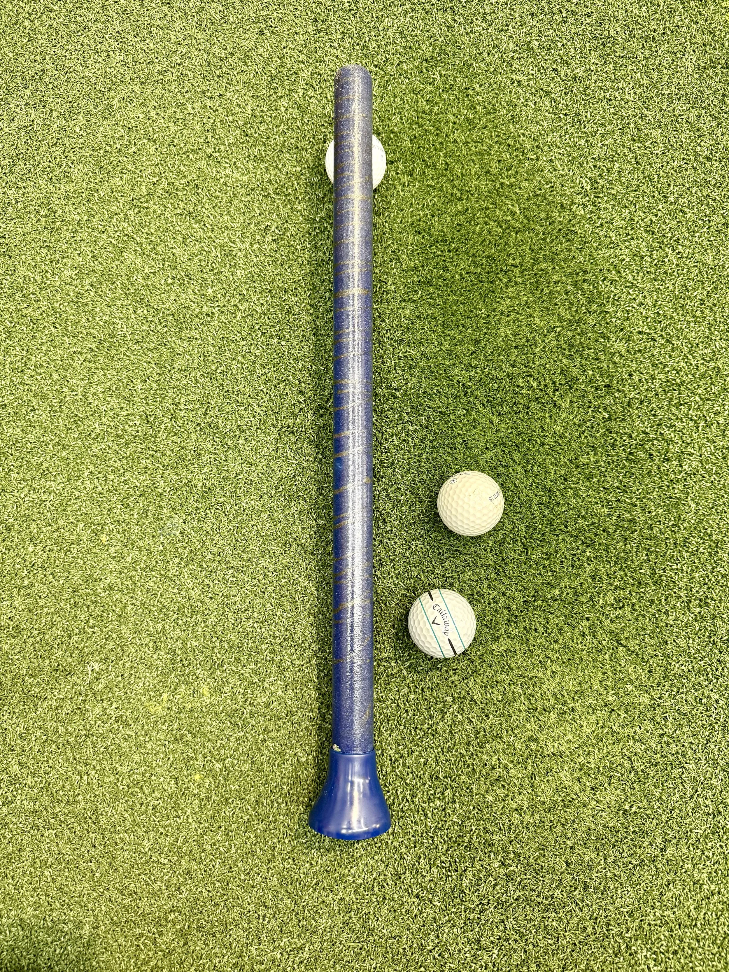 Navy blue stick with dark bronze stripes. Subtle. Navy blue plunger. Great for golf scramble.