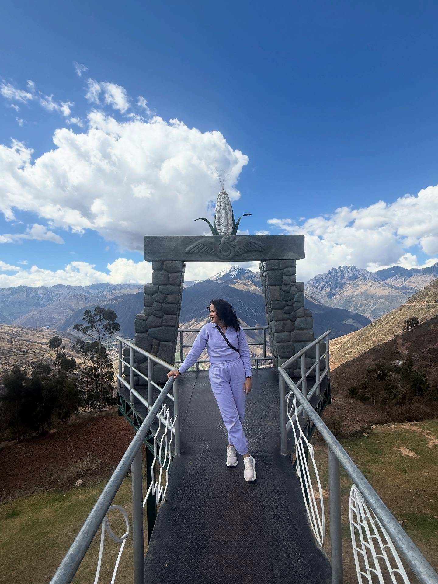 Experiencia 5/5- &iexcl;Qu&eacute; maravilla!

De Lima a Cusco, luego a Ollantaytambo, despu&eacute;s a Aguas Calientes, hasta finalmente llegar a Machu Picchu.
(Y no, lamentablemente no coincid&iacute; con Arc&aacute;ngel, casi, casi&hellip; )

Agua