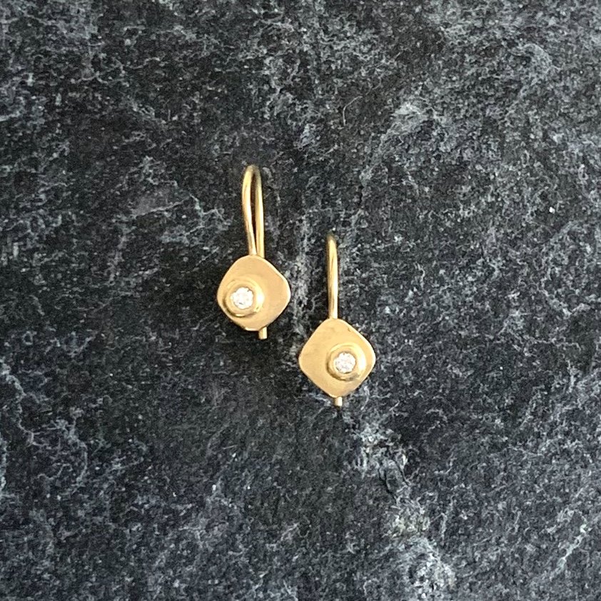 ciao_monica_gold_earrings_1.jpeg