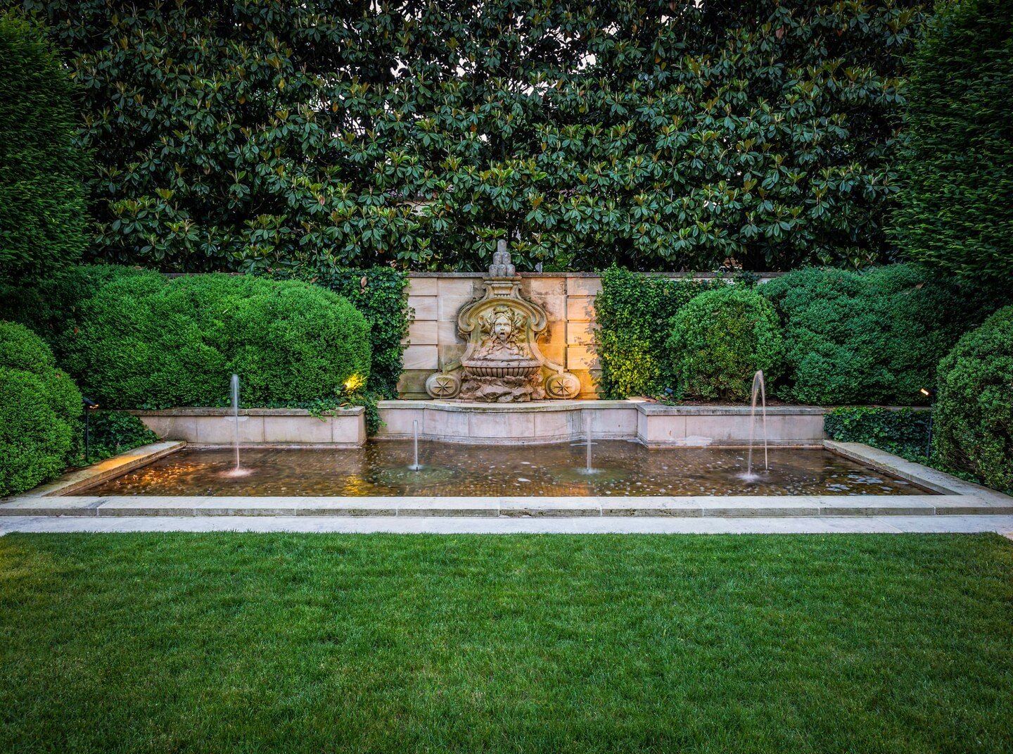 Only those who will risk going too far can possibly find out how far one can go.
- T. S. Eliot
🦉⁠
Photo: @reedbrownphoto
Landscape Architecture: Ben Page @benpagelandscape⁠
.⁠
#landscapearchitecture #landscapearchitect #benpage #pagelandscape #garde
