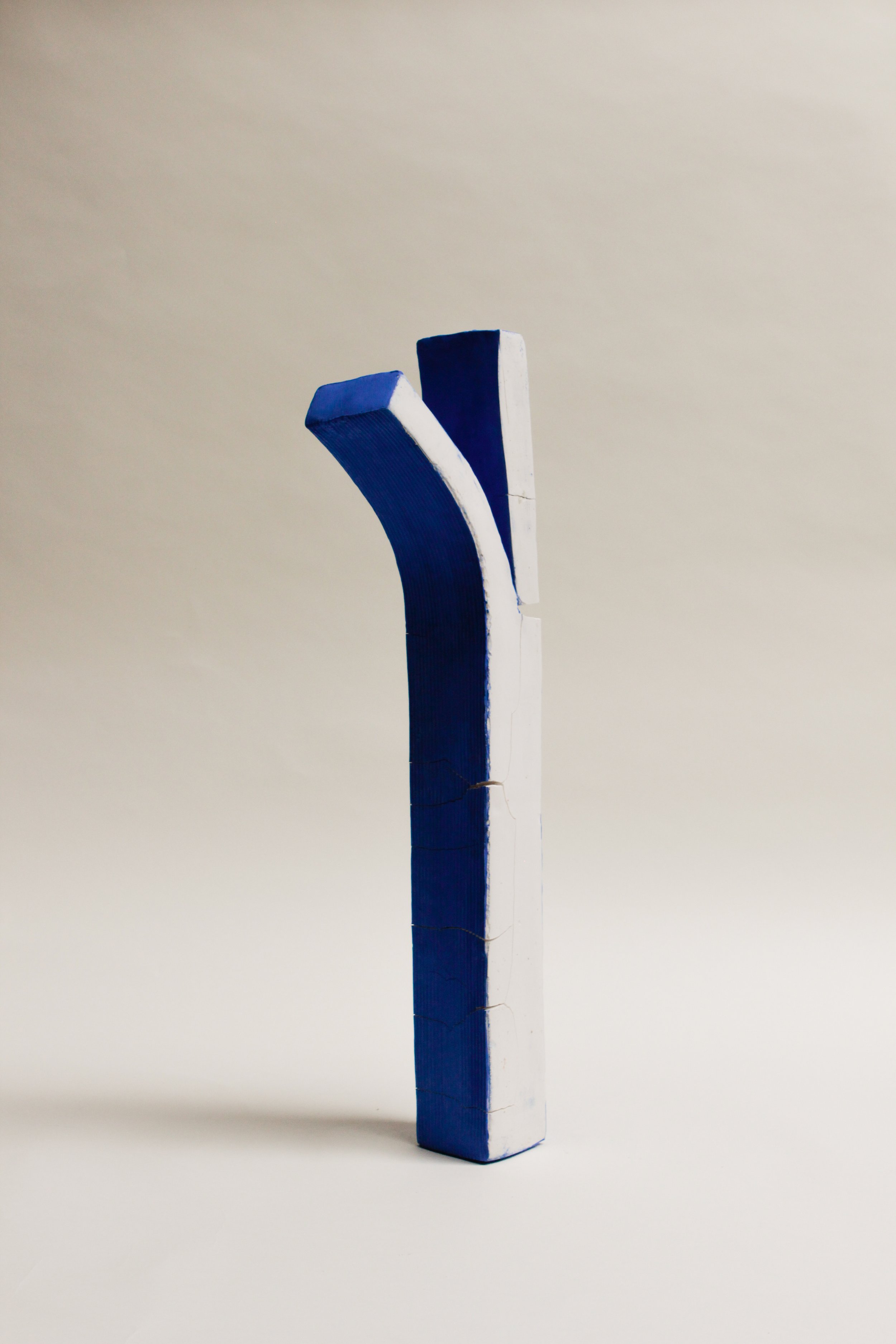 Scentia ~ Knowledge
Solid porcelain slab, Yves klien blue dry glaze, x2 brass rods
Form #1 61 x 7.5 x 8 (6kg)
Form #2 22 x 8 x 3.3 (1.2kg)