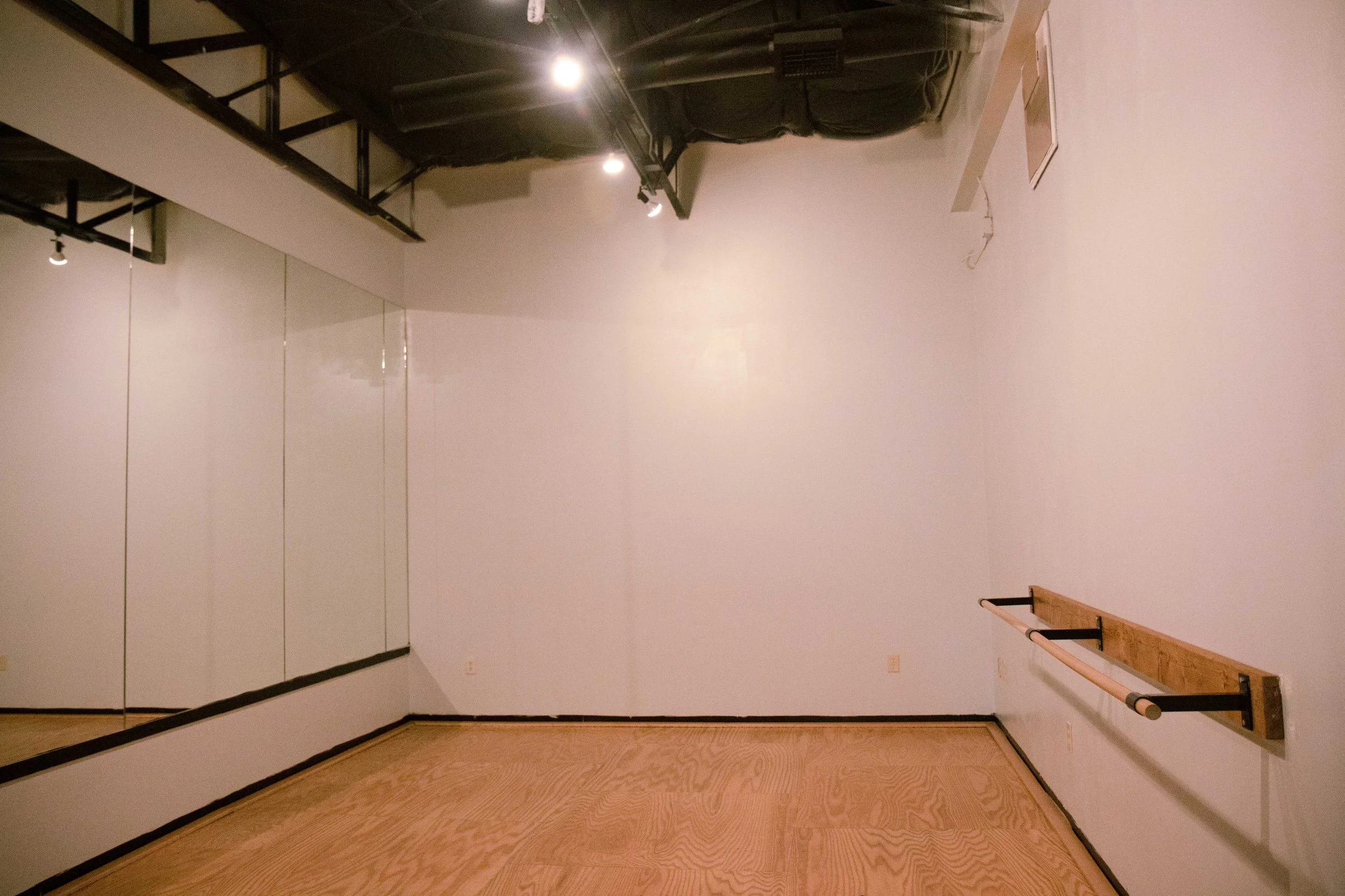 Ballet barre dance studio rental space in DFW Design District