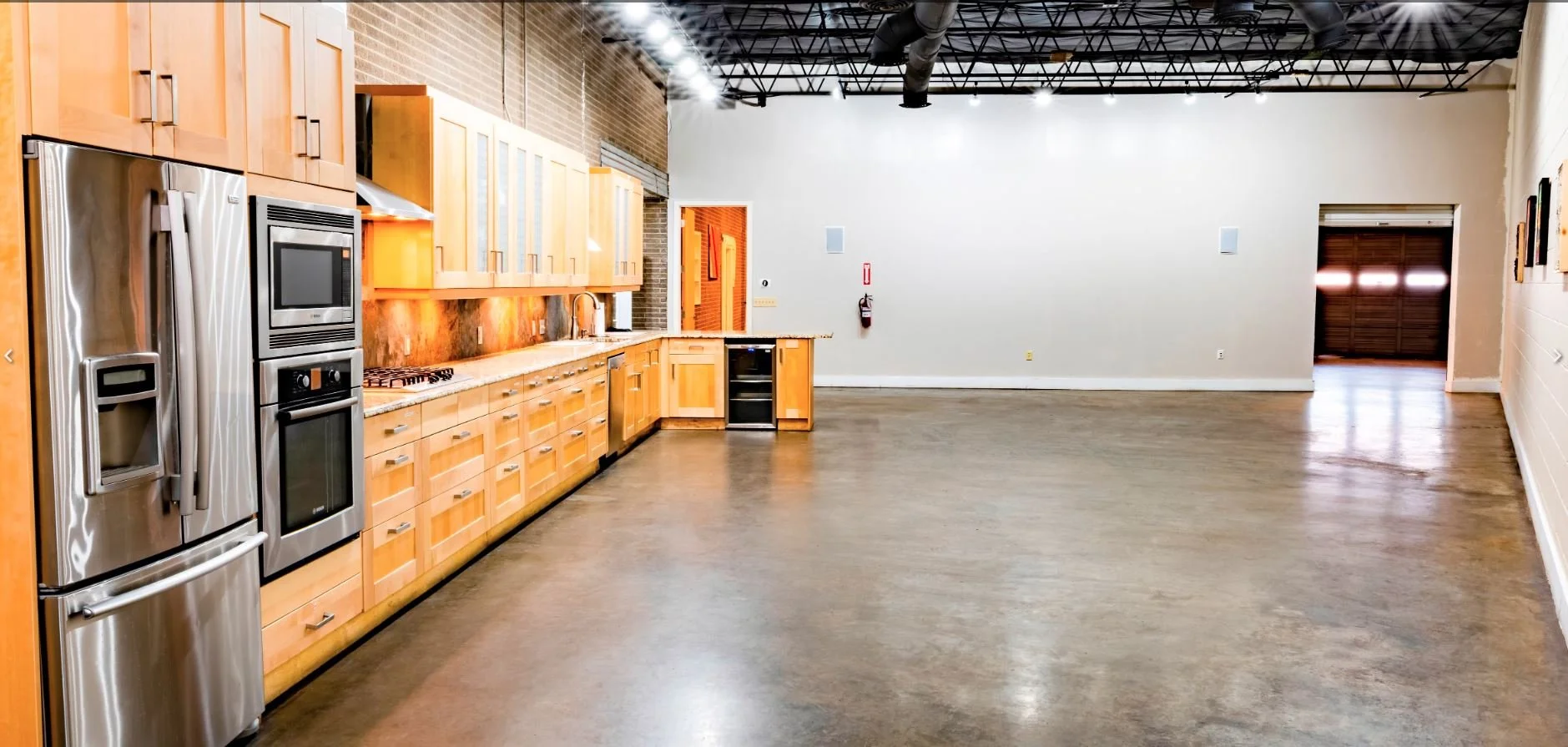 Modern_Kitchen_industrial_warehouse_rental_Soar_Creative_Dallas_arts_Community.JPG
