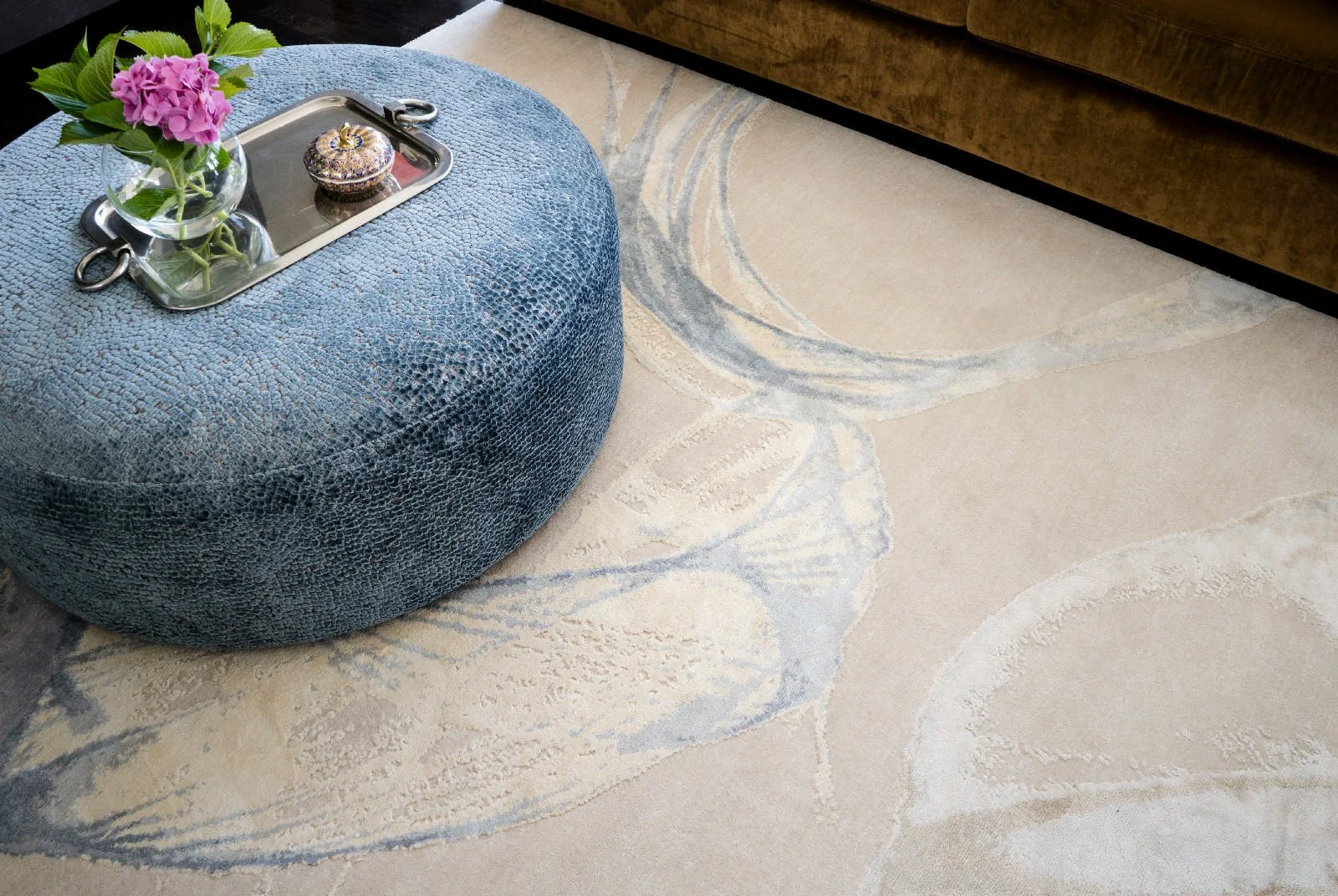 QUIXOTE Bespoke customer wool rug stratford design.JPG