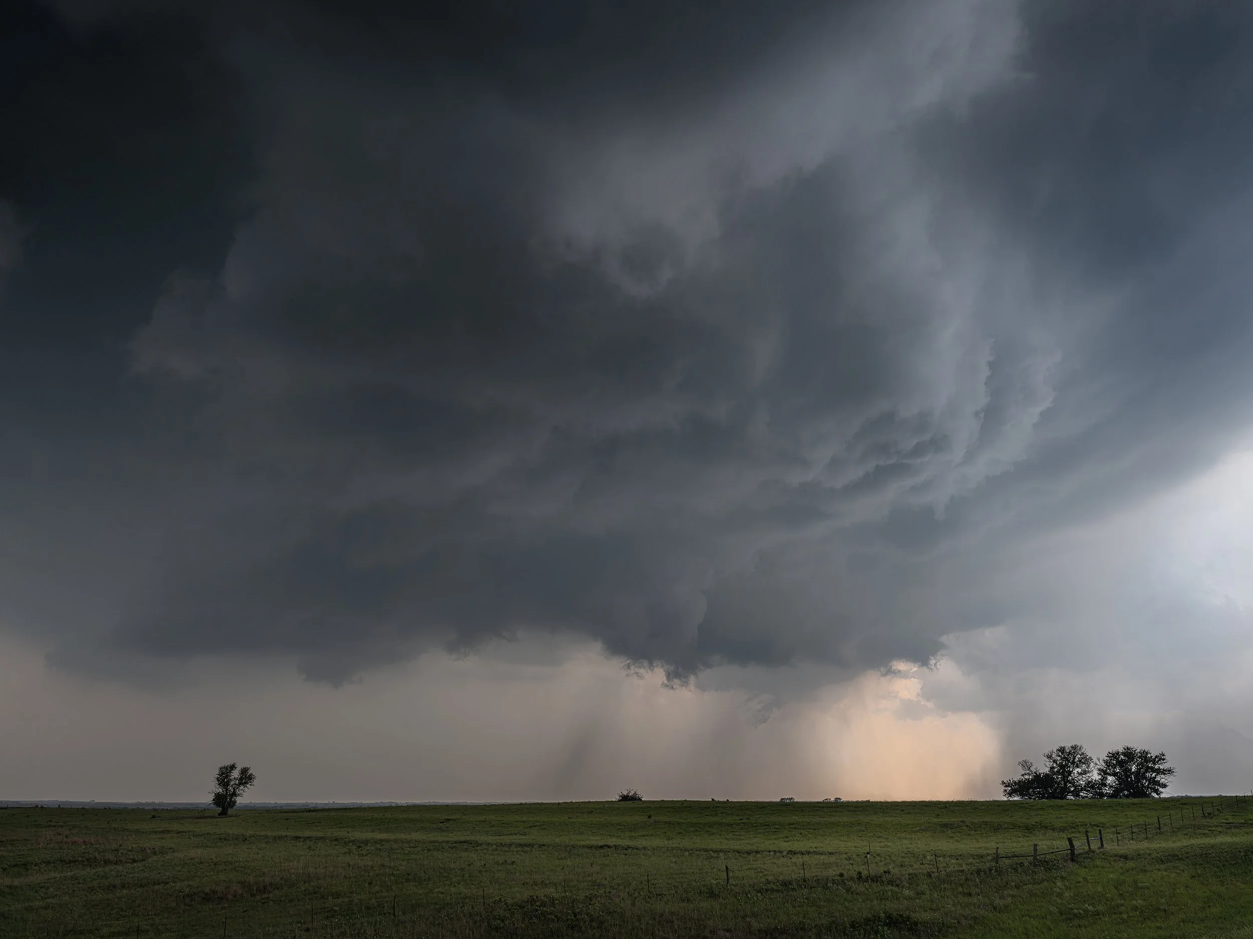 Tornado warned storm over Oklahoma