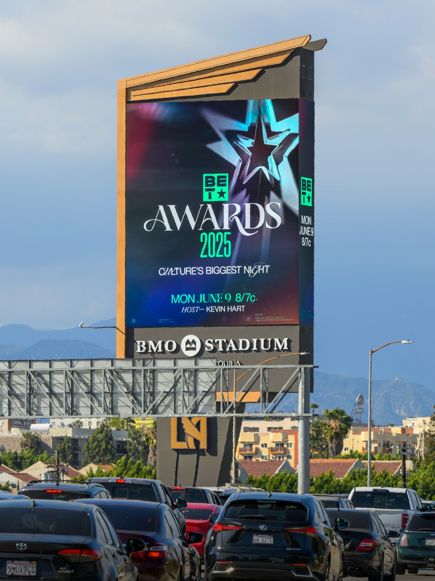 BET Awards 2025 💥 taking place tonight! @bet&rsquo;s creative for culture&rsquo;s biggest night shines bright on The Towers, located right next to the exit for the event venue on the 110 freeway. #IconicMedia

#bet #betawards