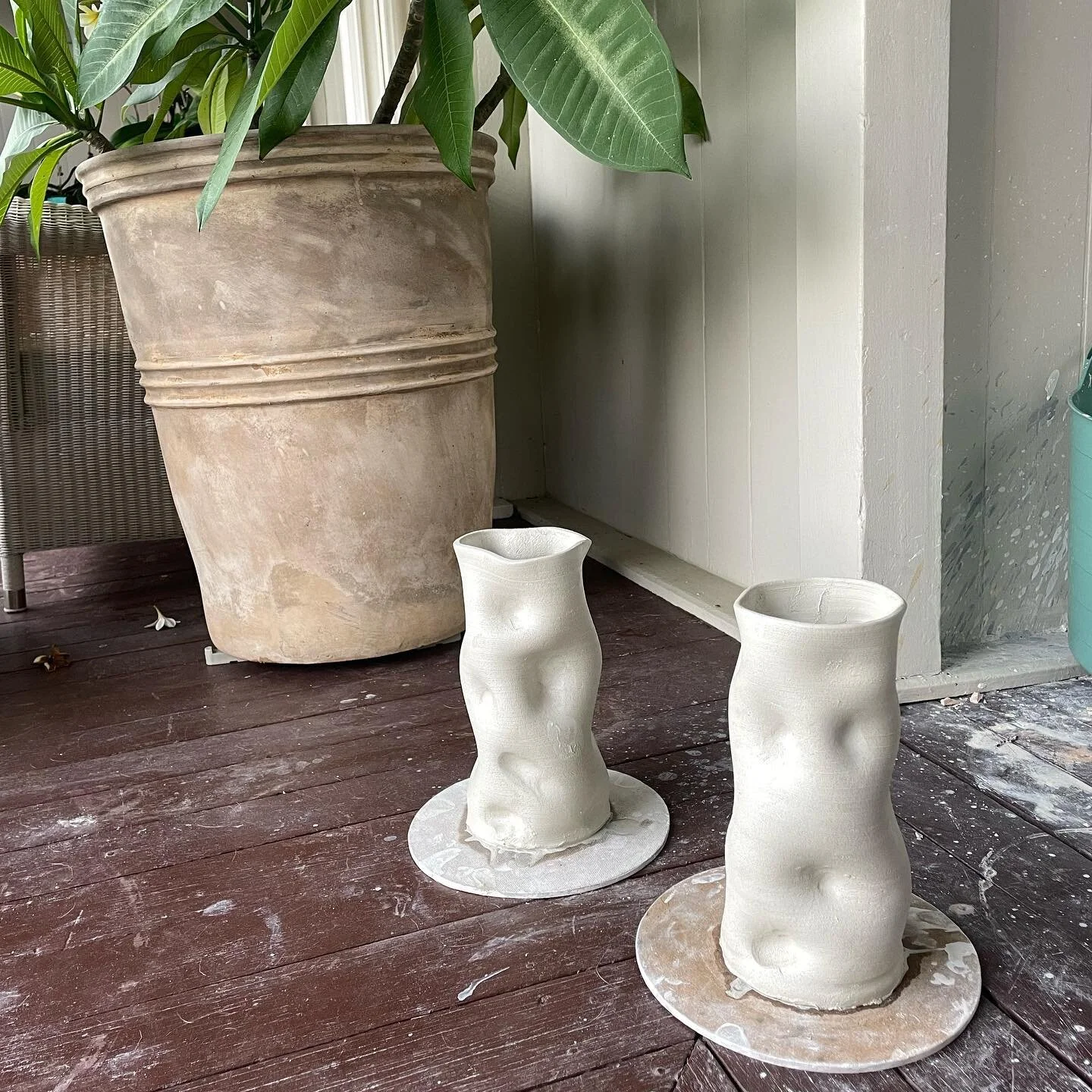 Wabi-sabi twin column vases : greenwear