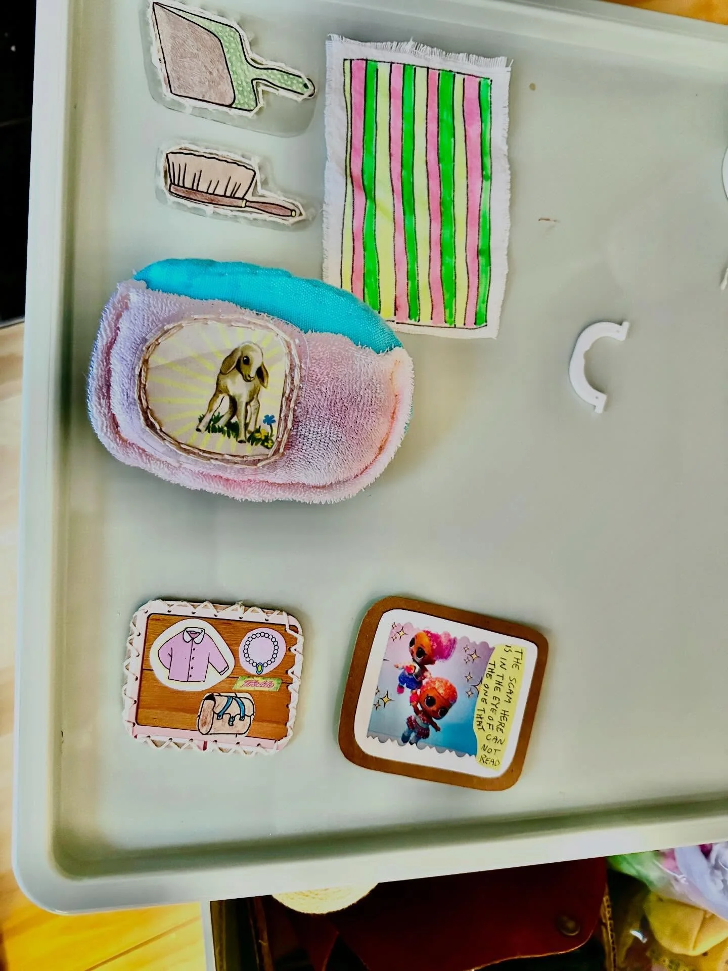 Girly toys? I don&rsquo;t think so.
These are more like badass tools.
Do not follow. Do not like.
Rendez-vous on The Land.
DM for the address or ask around.

#interface #signal #protocol #revelation #hiddenentry