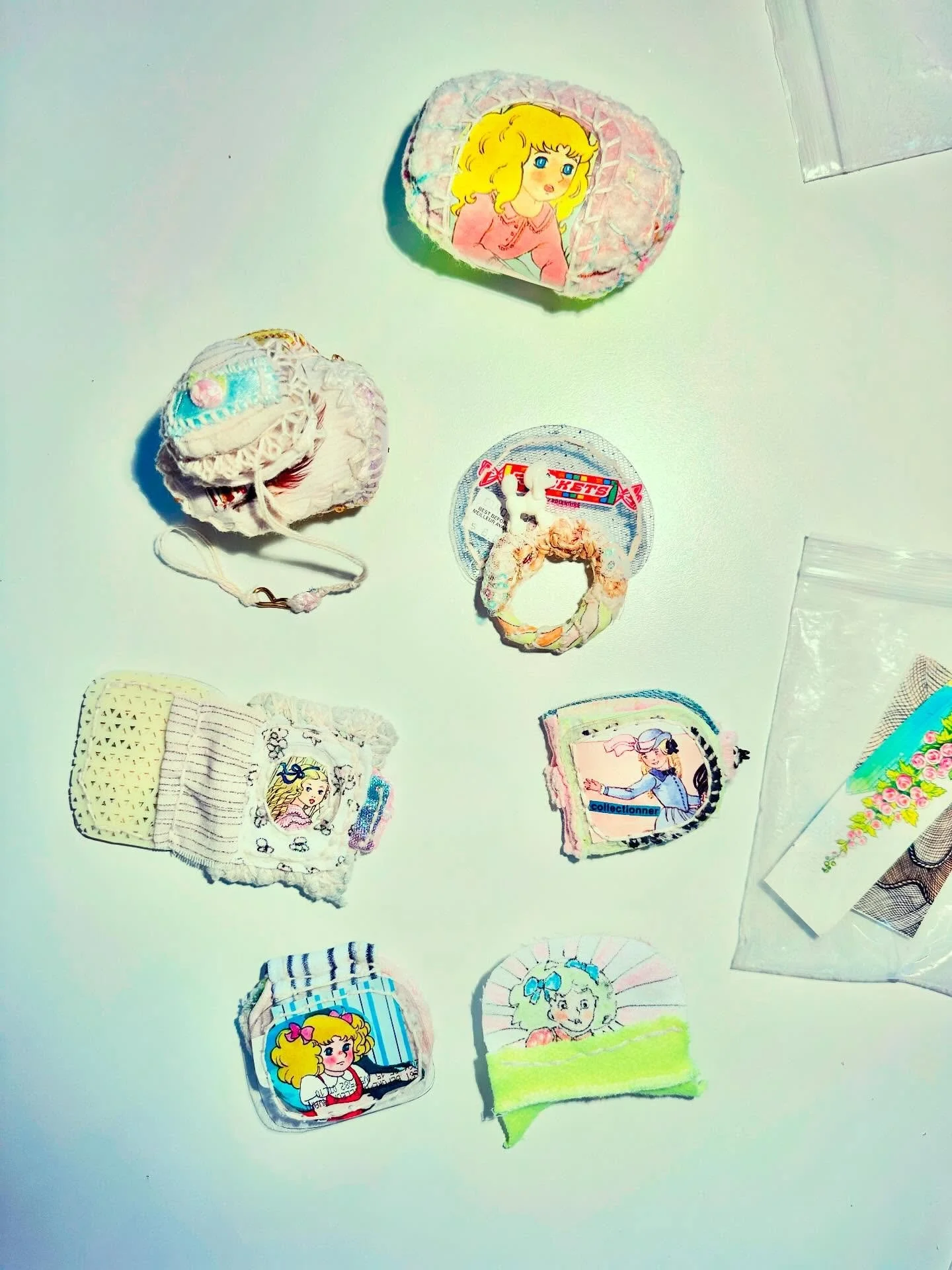 Girly toys? I don&rsquo;t think so.
These are more like badass tools.
Do not follow. Do not like.
Rendez-vous on The Land.
DM for the address or ask around.

#interface #signal #protocol #revelation #hiddenentry