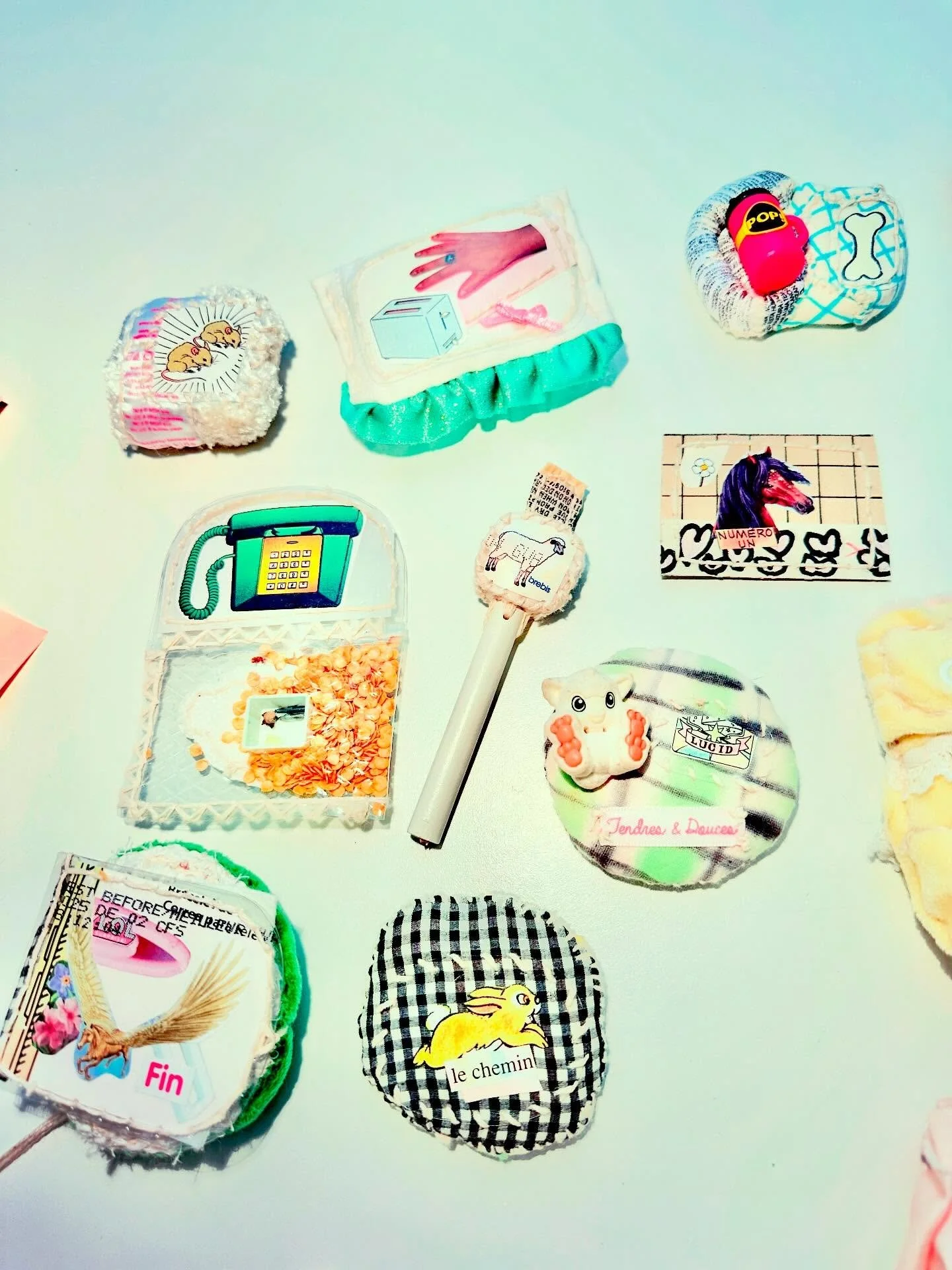 Girly toys? I don&rsquo;t think so.
These are more like badass tools.
Do not follow. Do not like.
Rendez-vous on The Land.
DM for the address or ask around.

#book #signal #protocol #poetry #interface